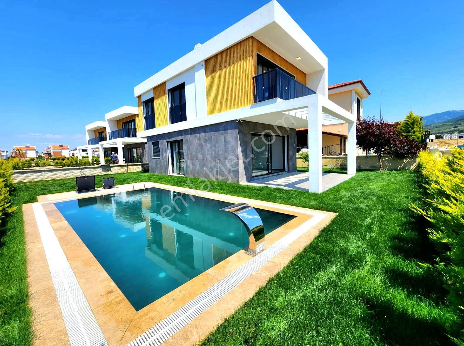 Güzelçamlı Satılık Harika Havuzlu Villalar