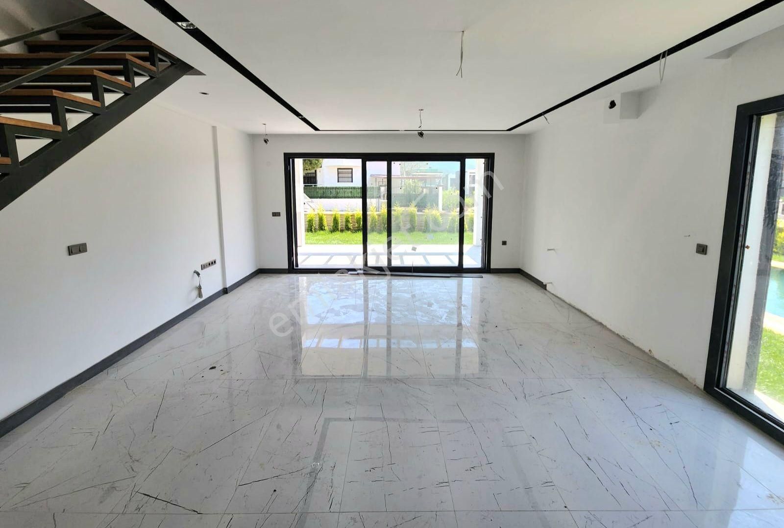 Güzelçamlı Satılık Harika Havuzlu Villalar - Görsel 14