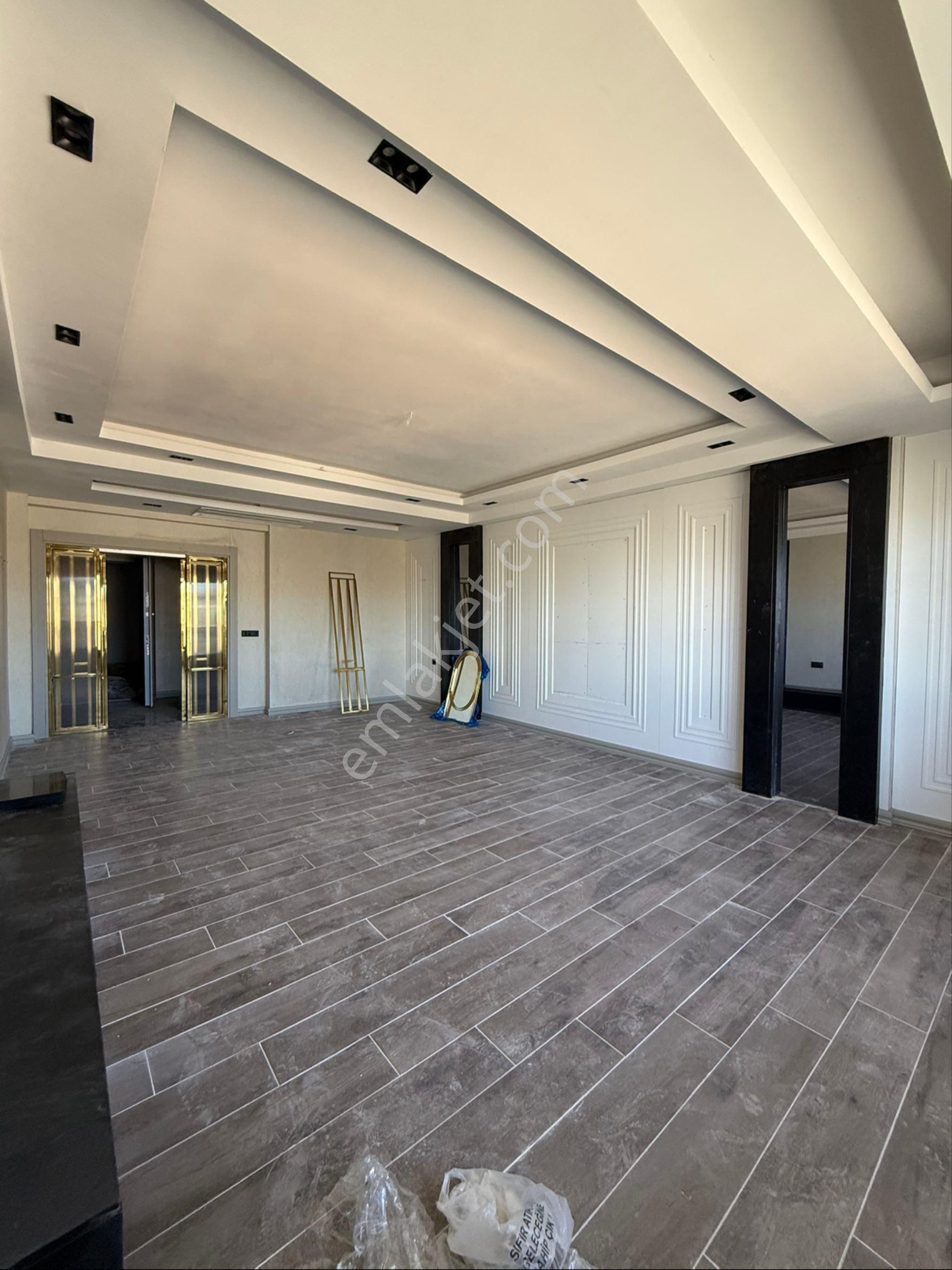 Karaköprü Saat Kulesi Yanı Köşe Başı 50 Metre Yola Sıfır - Görsel 2