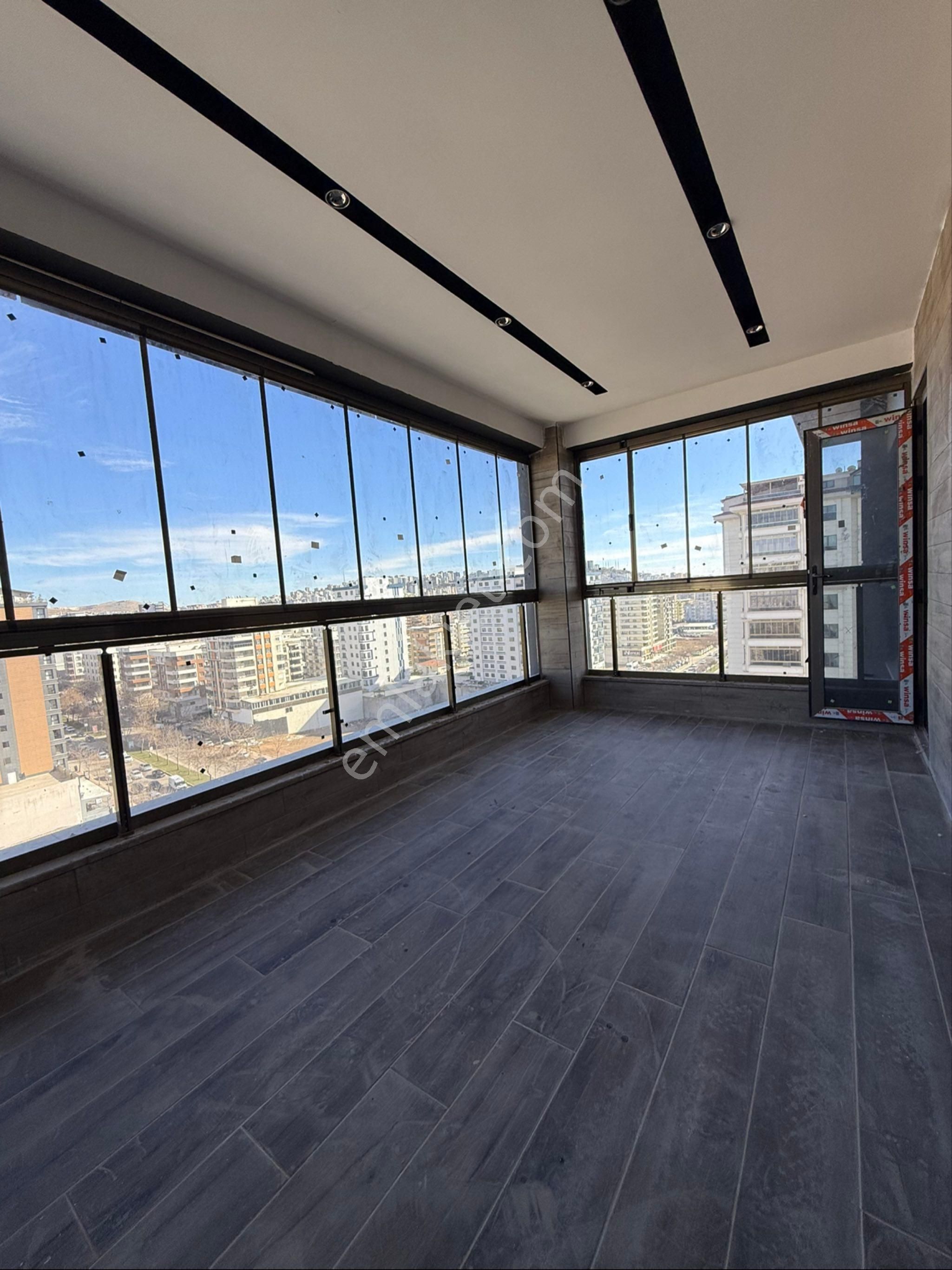 Karaköprü Saat Kulesi Yanı Köşe Başı 50 Metre Yola Sıfır - Görsel 6