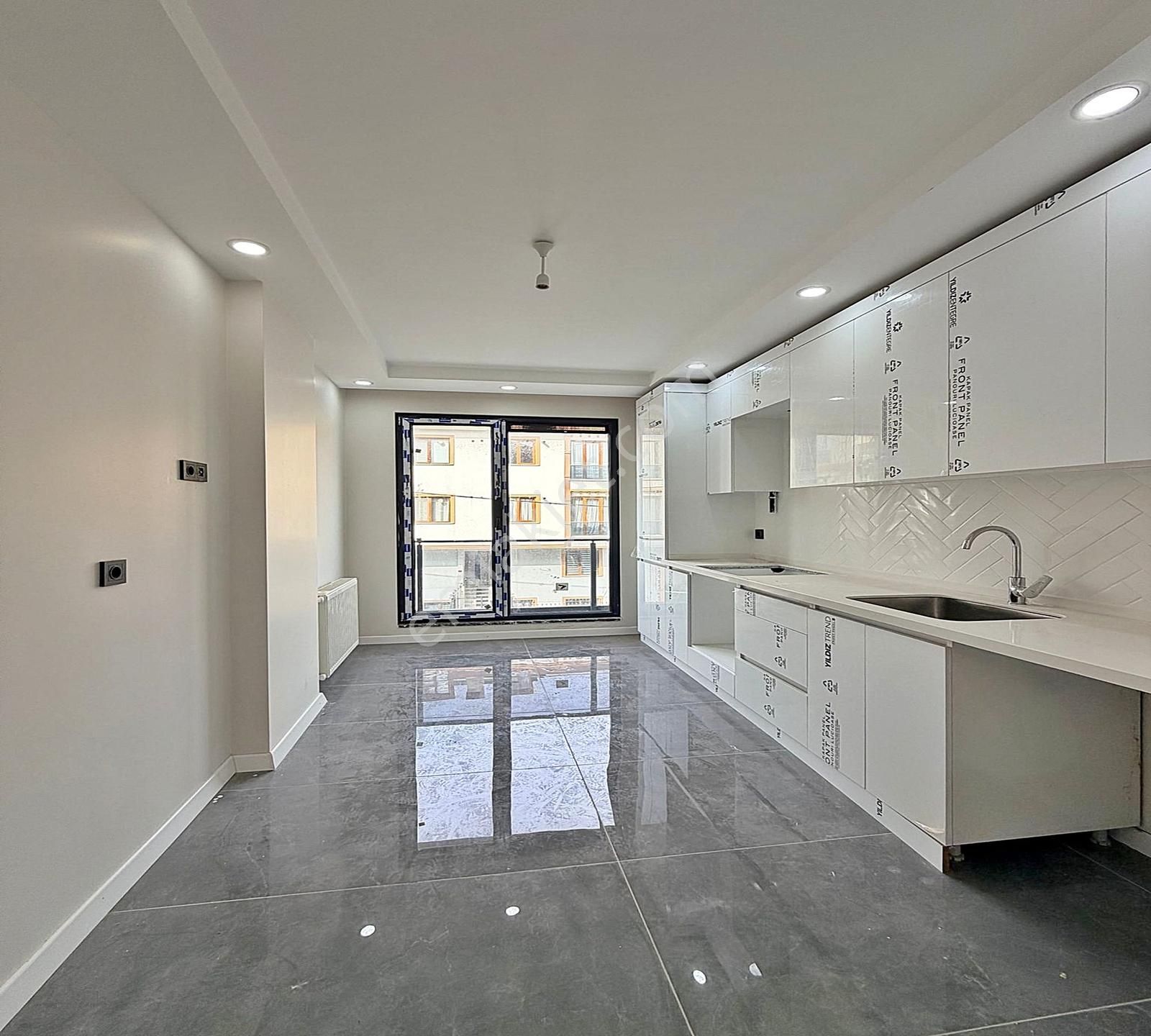 West Marina'ya Yakın Arakat 3+1 Ebeveyn Banyo Çift Balkon Daire - Görsel 19