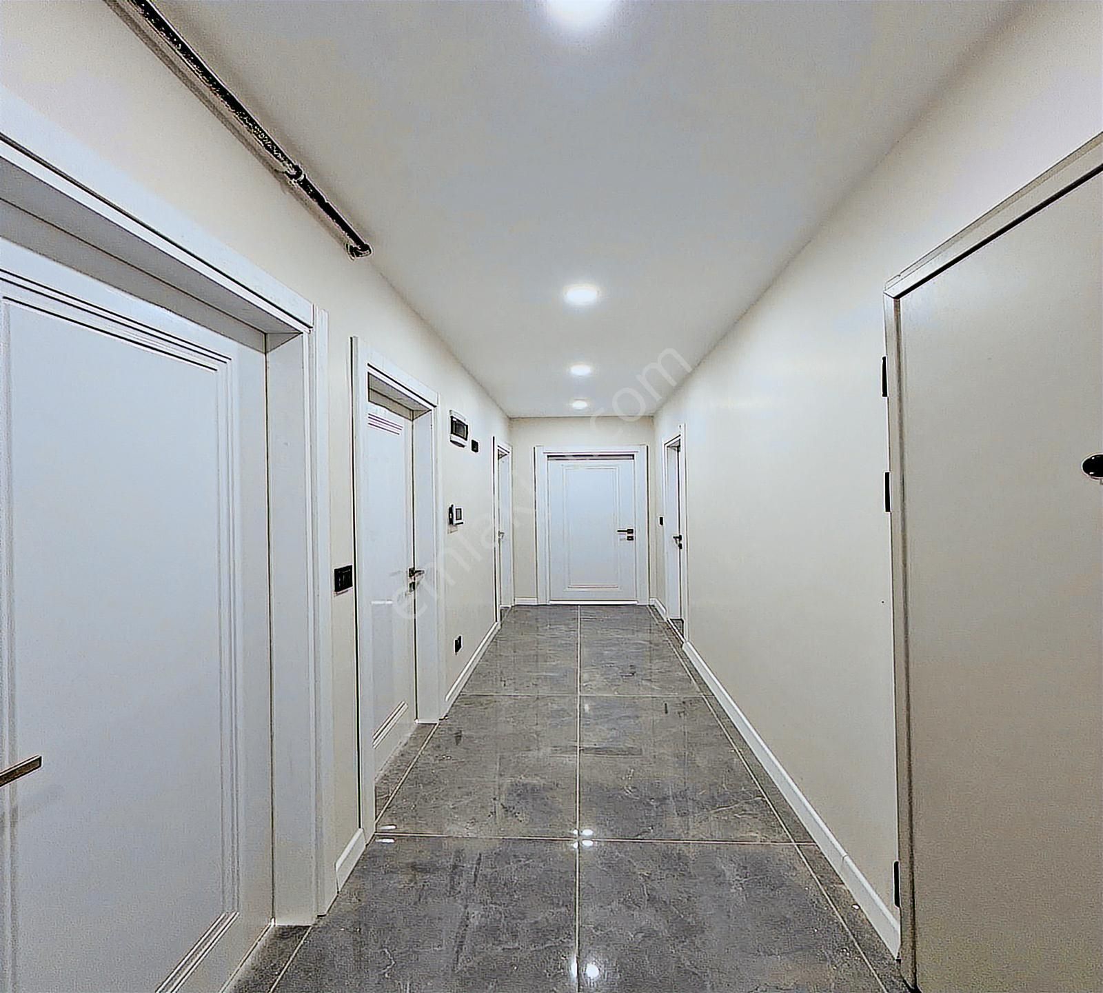 West Marina'ya Yakın Arakat 3+1 Ebeveyn Banyo Çift Balkon Daire - Görsel 2