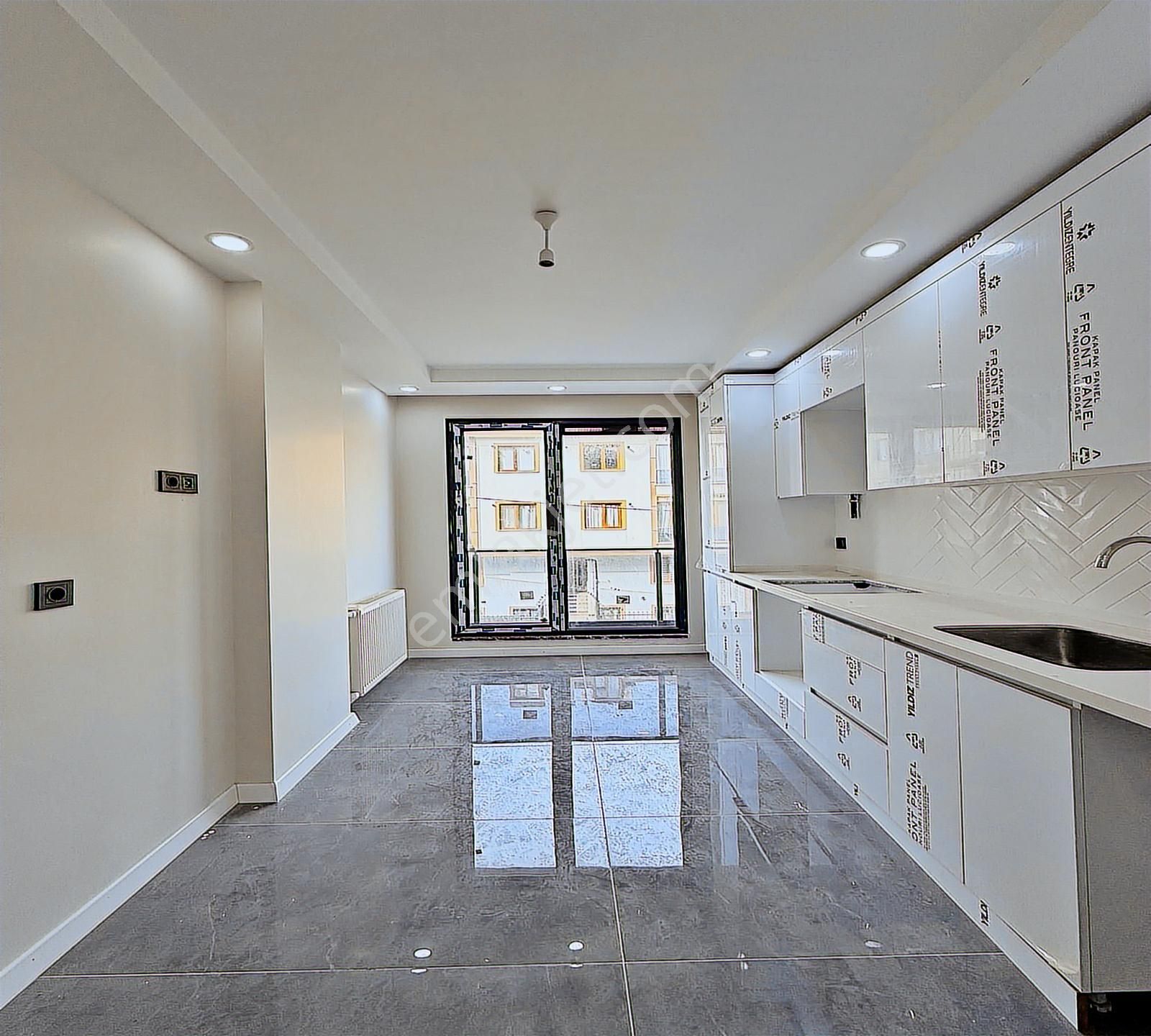 West Marina'ya Yakın Arakat 3+1 Ebeveyn Banyo Çift Balkon Daire - Görsel 20