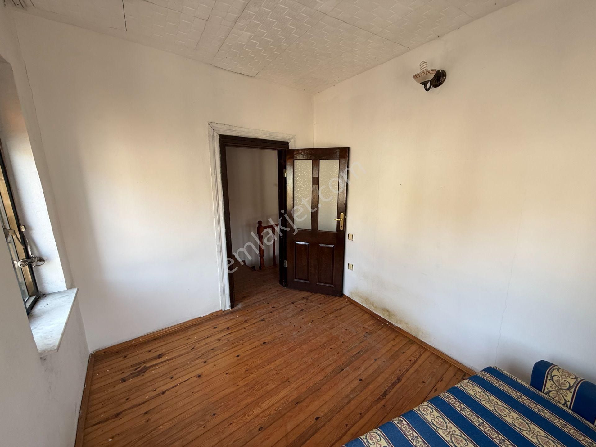 Karaağaç'ın Merkezi Tarihin Göbeğinde Satılık Müstakil Rum Evi - Görsel 11