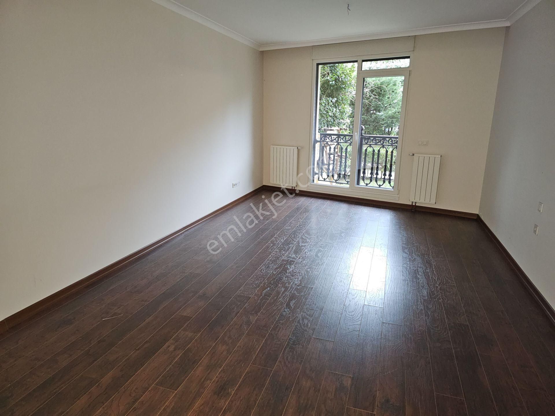 Küçükyalı Sahil Konakları'nda 200m2 Boş Kiralık 4+1 Bahçe Dubleksi - Görsel 32