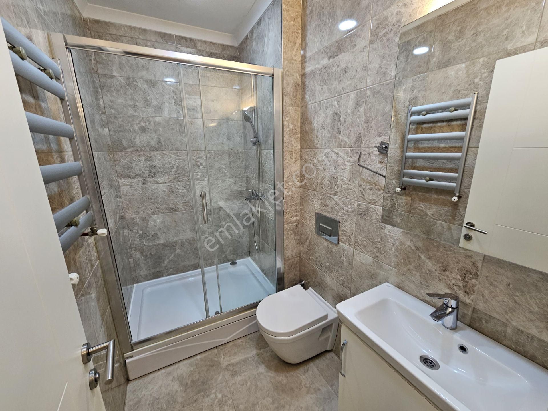 Küçükyalı Sahil Konakları'nda 200m2 Boş Kiralık 4+1 Bahçe Dubleksi - Görsel 31