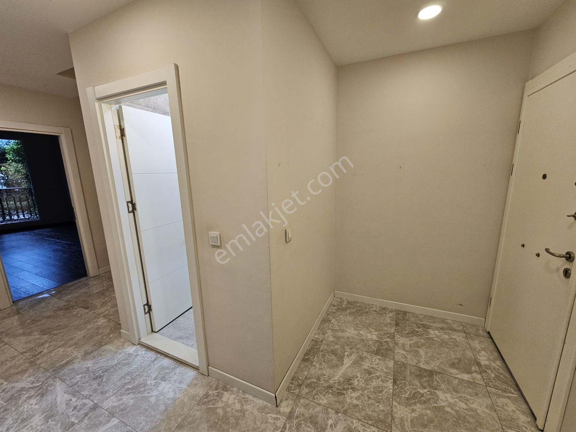 Küçükyalı Sahil Konakları'nda 200m2 Boş Kiralık 4+1 Bahçe Dubleksi - Görsel 22