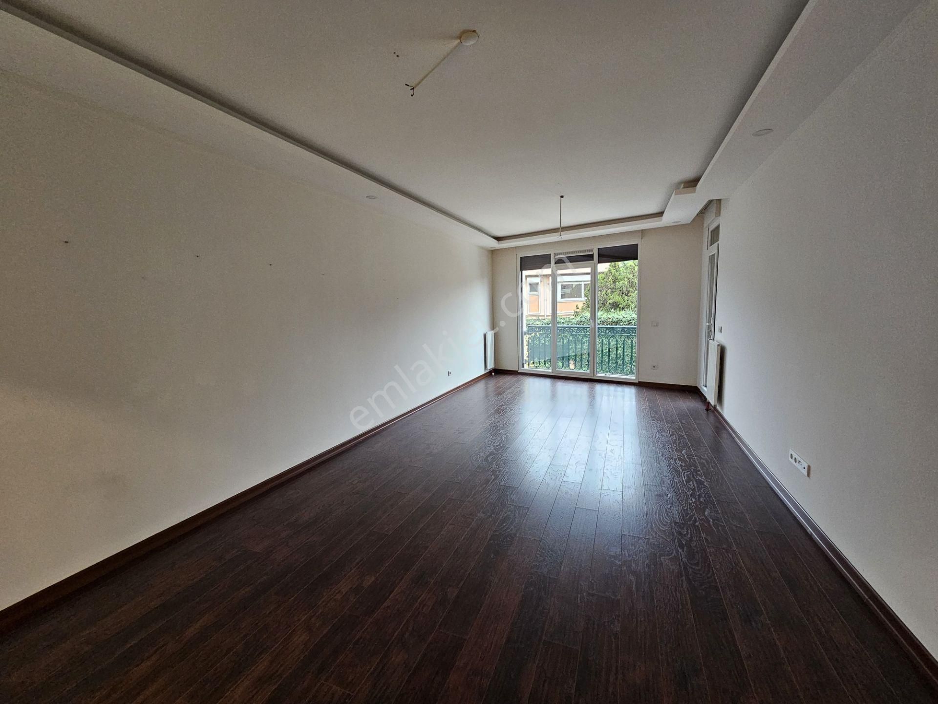 Küçükyalı Sahil Konakları'nda 200m2 Boş Kiralık 4+1 Bahçe Dubleksi - Görsel 11