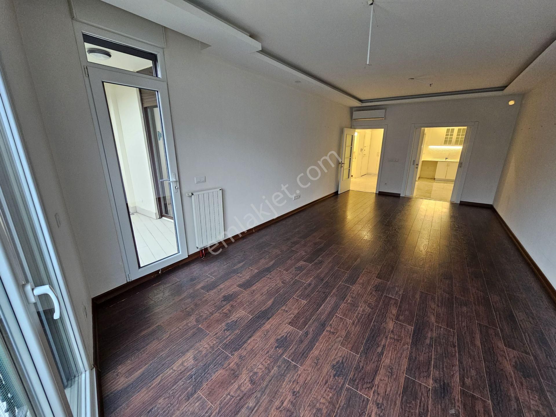 Küçükyalı Sahil Konakları'nda 200m2 Boş Kiralık 4+1 Bahçe Dubleksi - Görsel 10