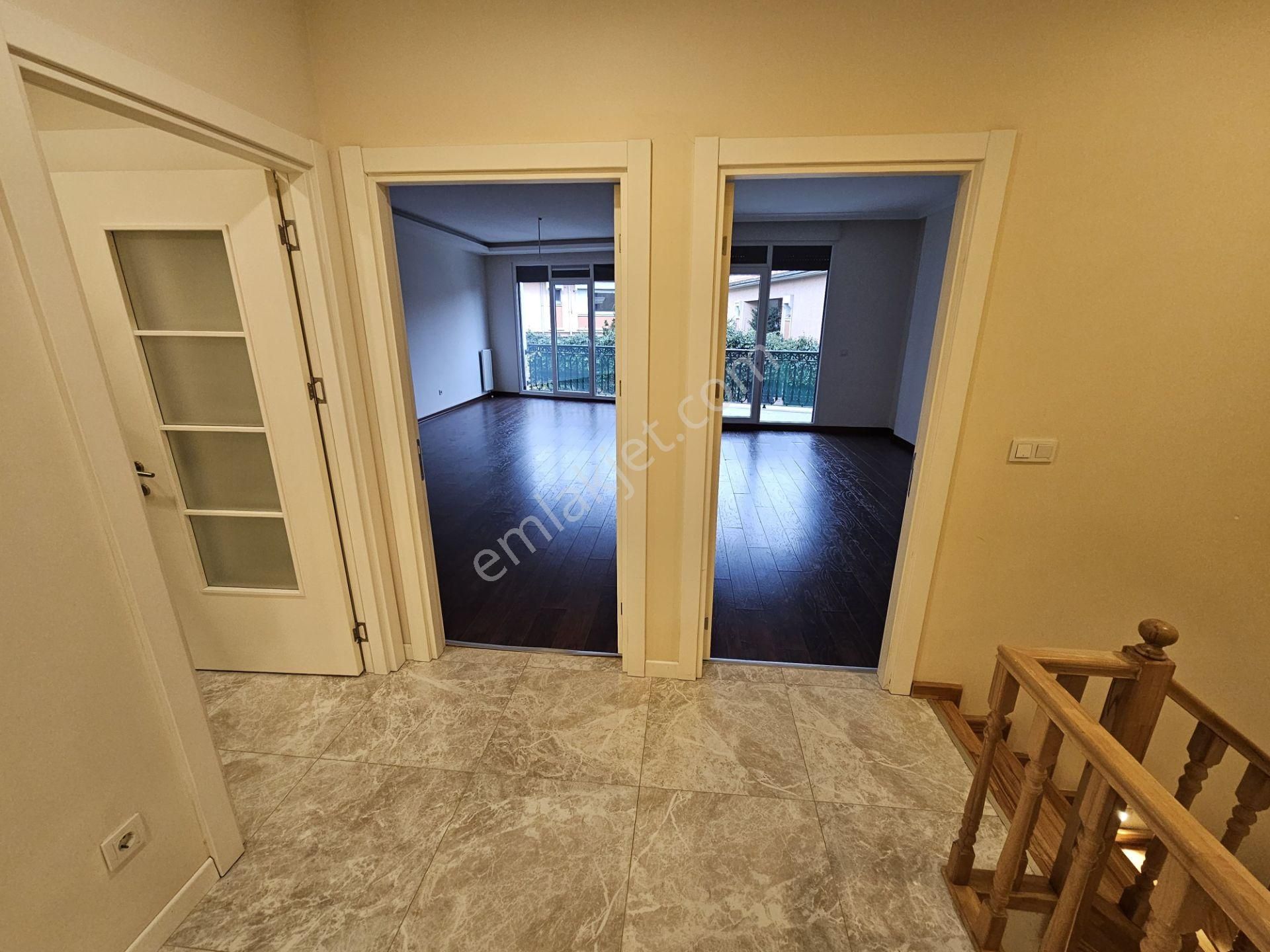 Küçükyalı Sahil Konakları'nda 200m2 Boş Kiralık 4+1 Bahçe Dubleksi - Görsel 20
