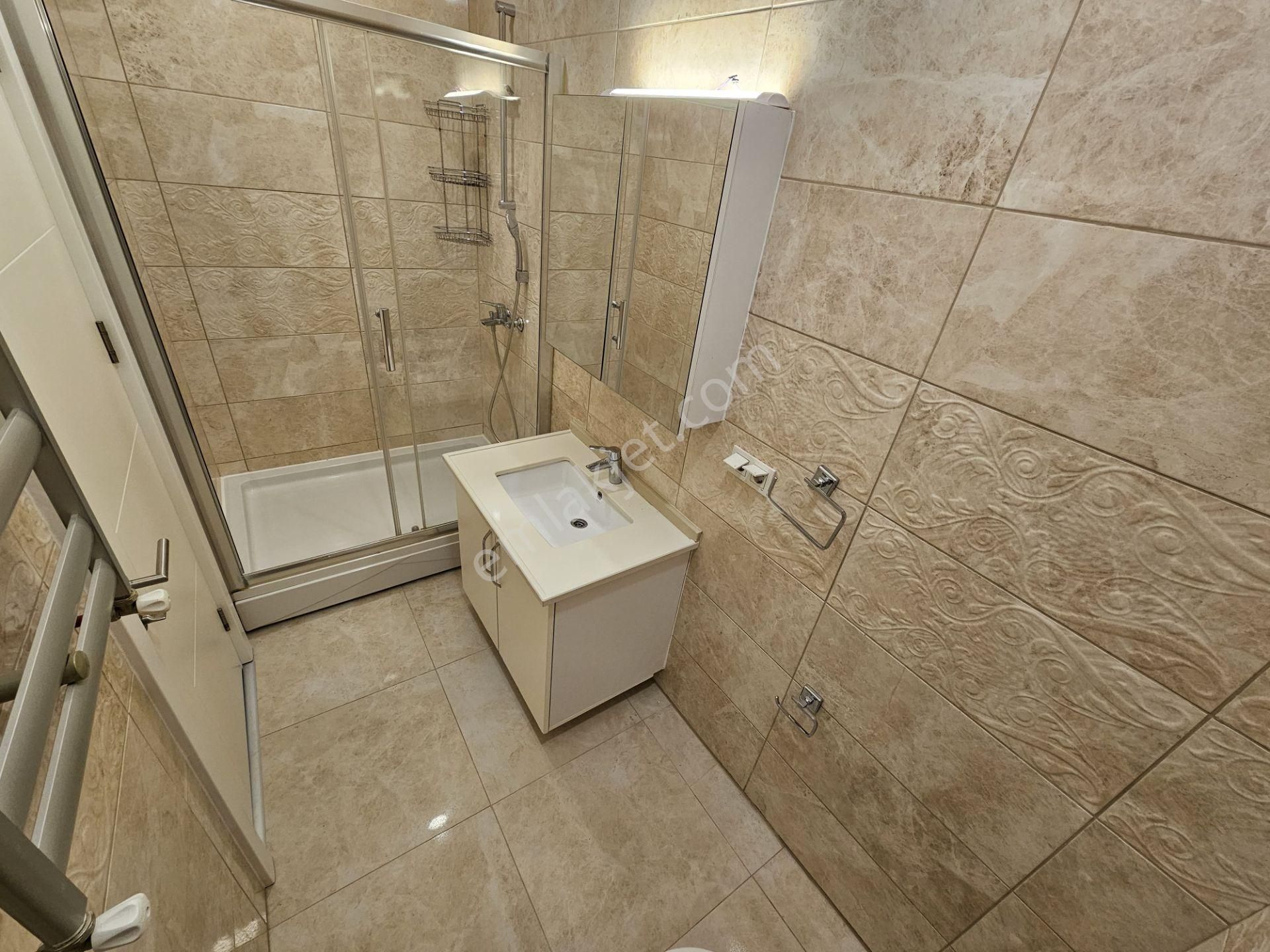 Küçükyalı Sahil Konakları'nda 200m2 Boş Kiralık 4+1 Bahçe Dubleksi - Görsel 33