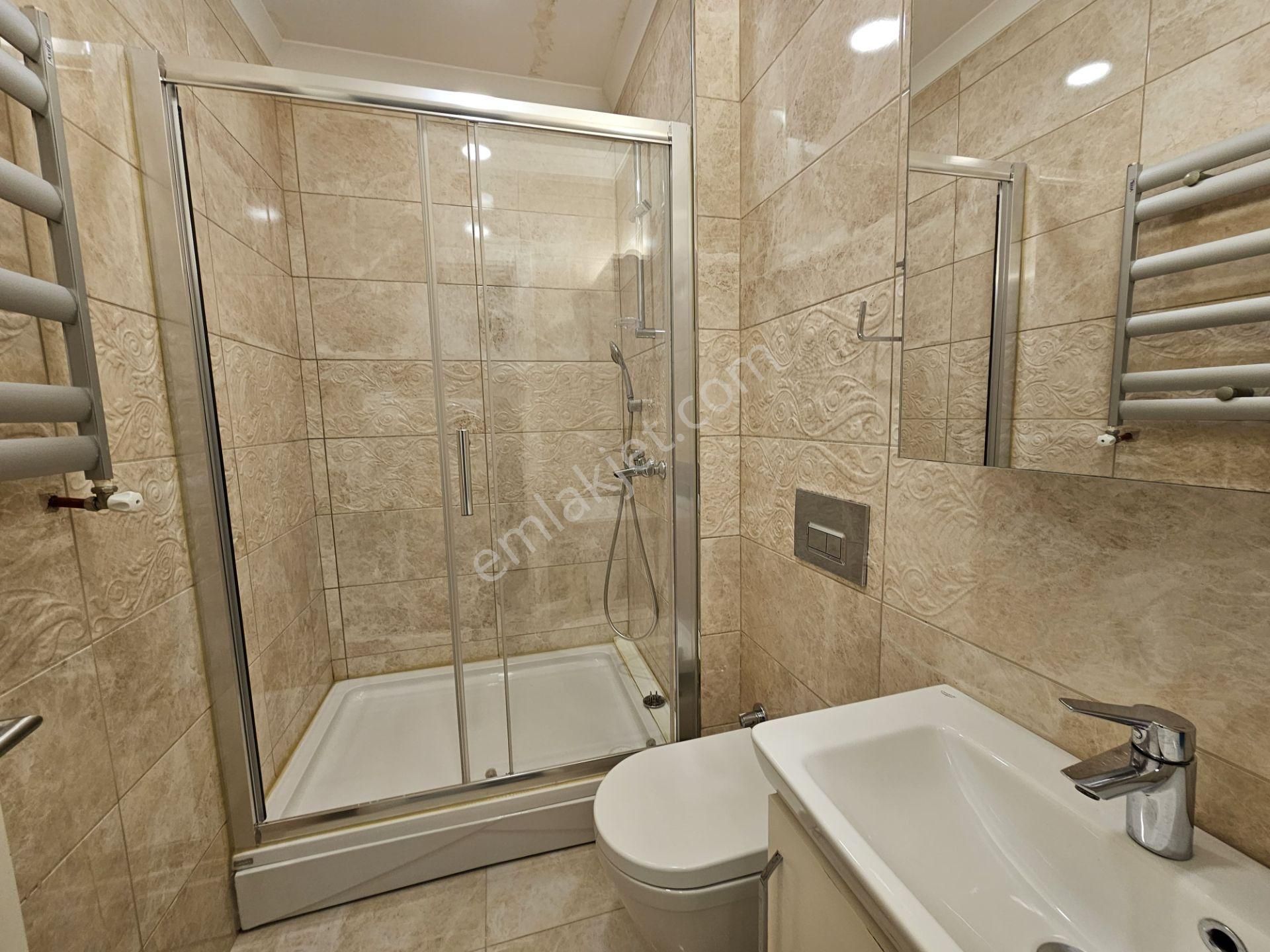 Küçükyalı Sahil Konakları'nda 200m2 Boş Kiralık 4+1 Bahçe Dubleksi - Görsel 16