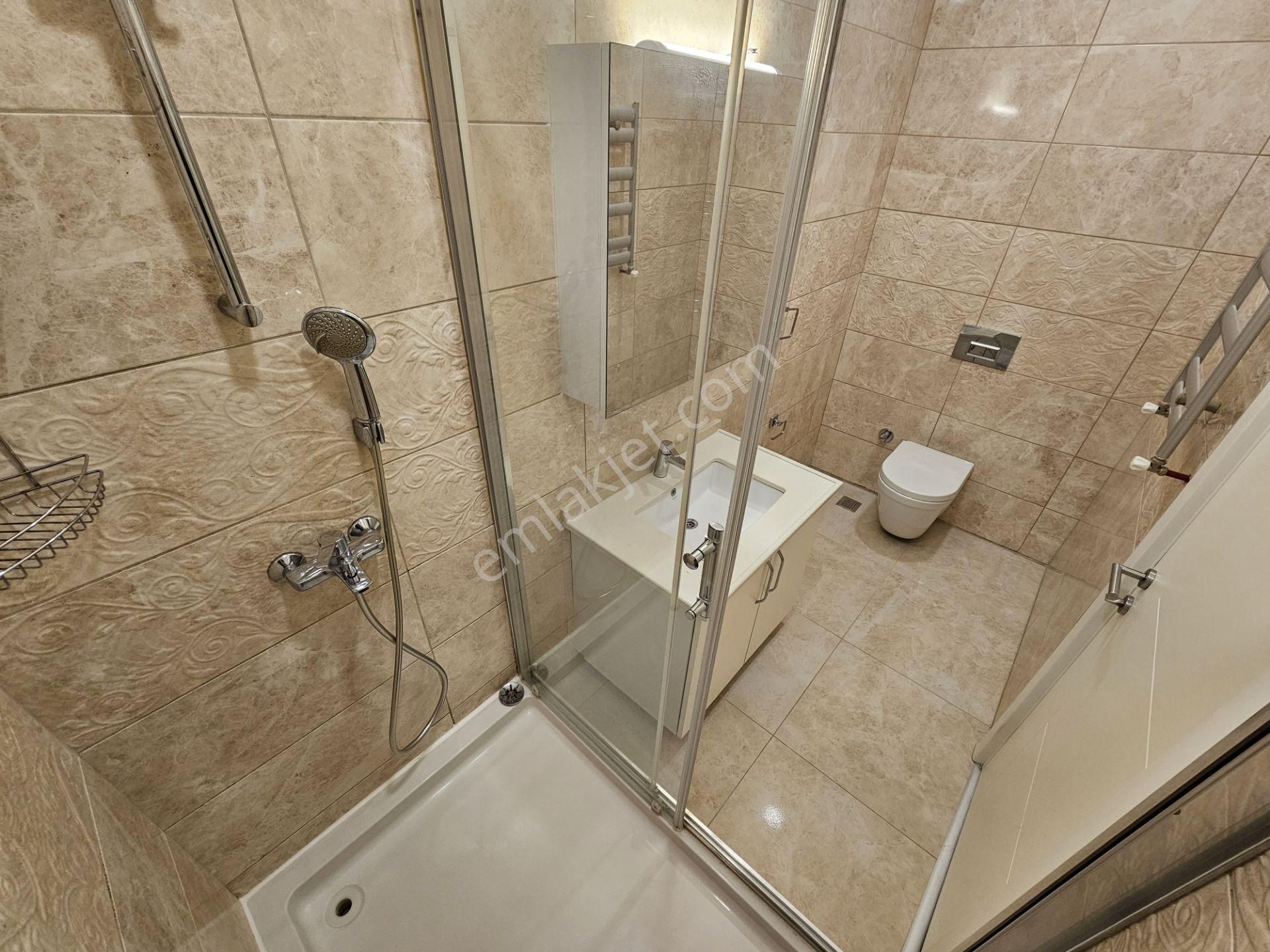 Küçükyalı Sahil Konakları'nda 200m2 Boş Kiralık 4+1 Bahçe Dubleksi - Görsel 34