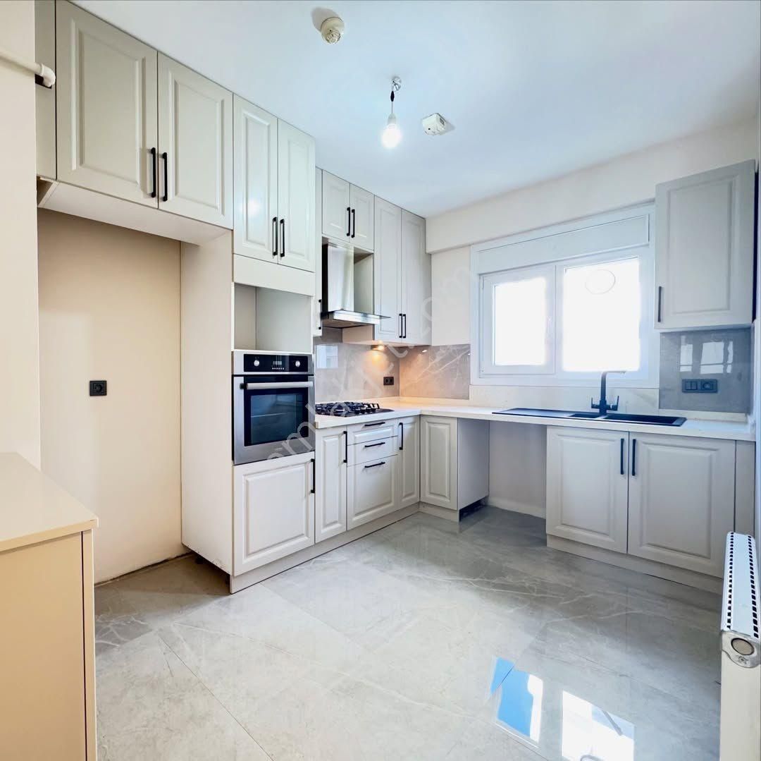Zeytinburnu Telsiz Mah Kiralık 2+1 Daire ✔ Detaylar Açıklama'da - Görsel 2