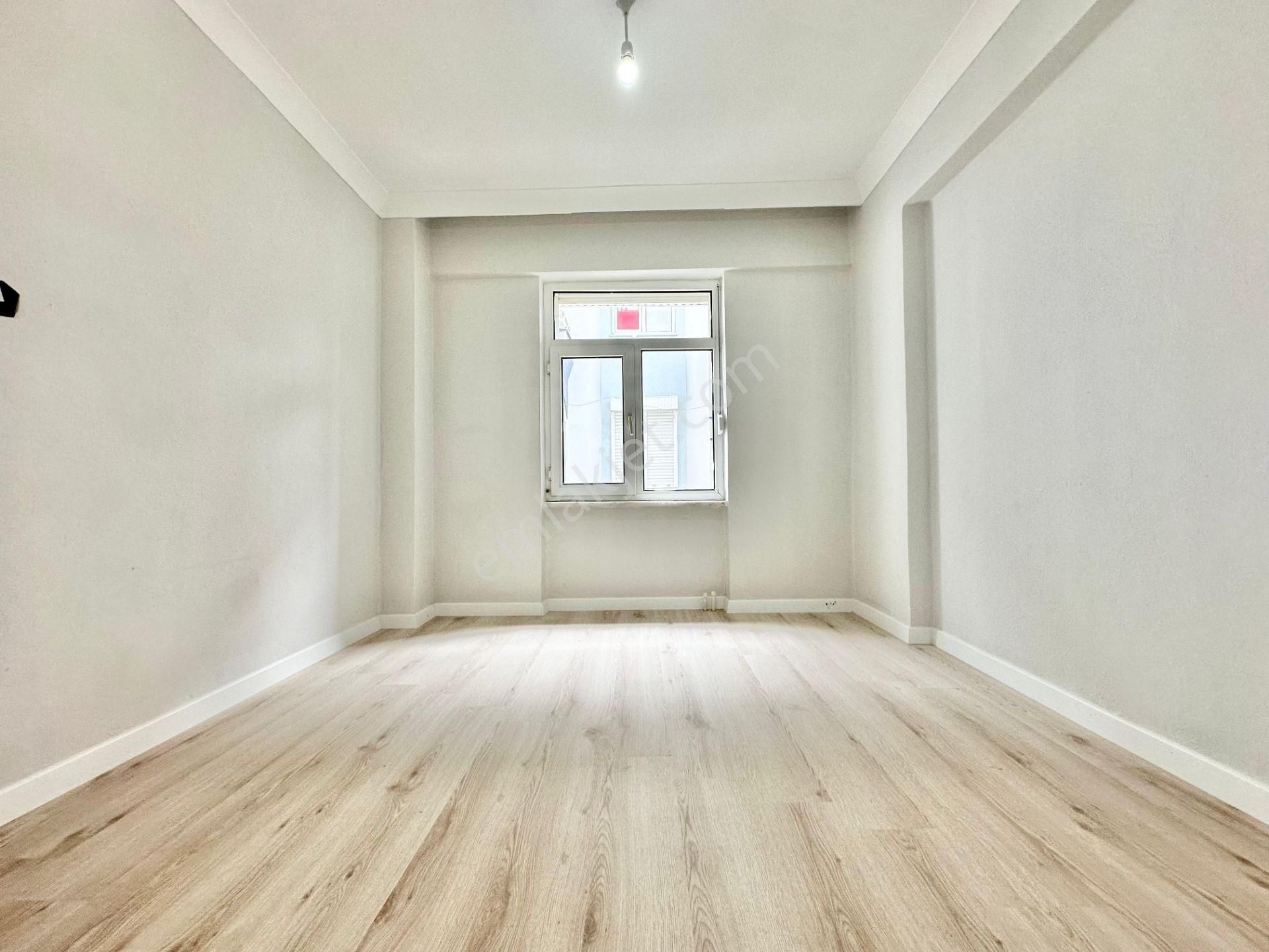 ꧁ay Emlaktan꧂ Akçay'da Ön Cephe Arakat İçi Komple Yapılı Panjurlu Satılık 3+1 Geniş Daire - Görsel 31