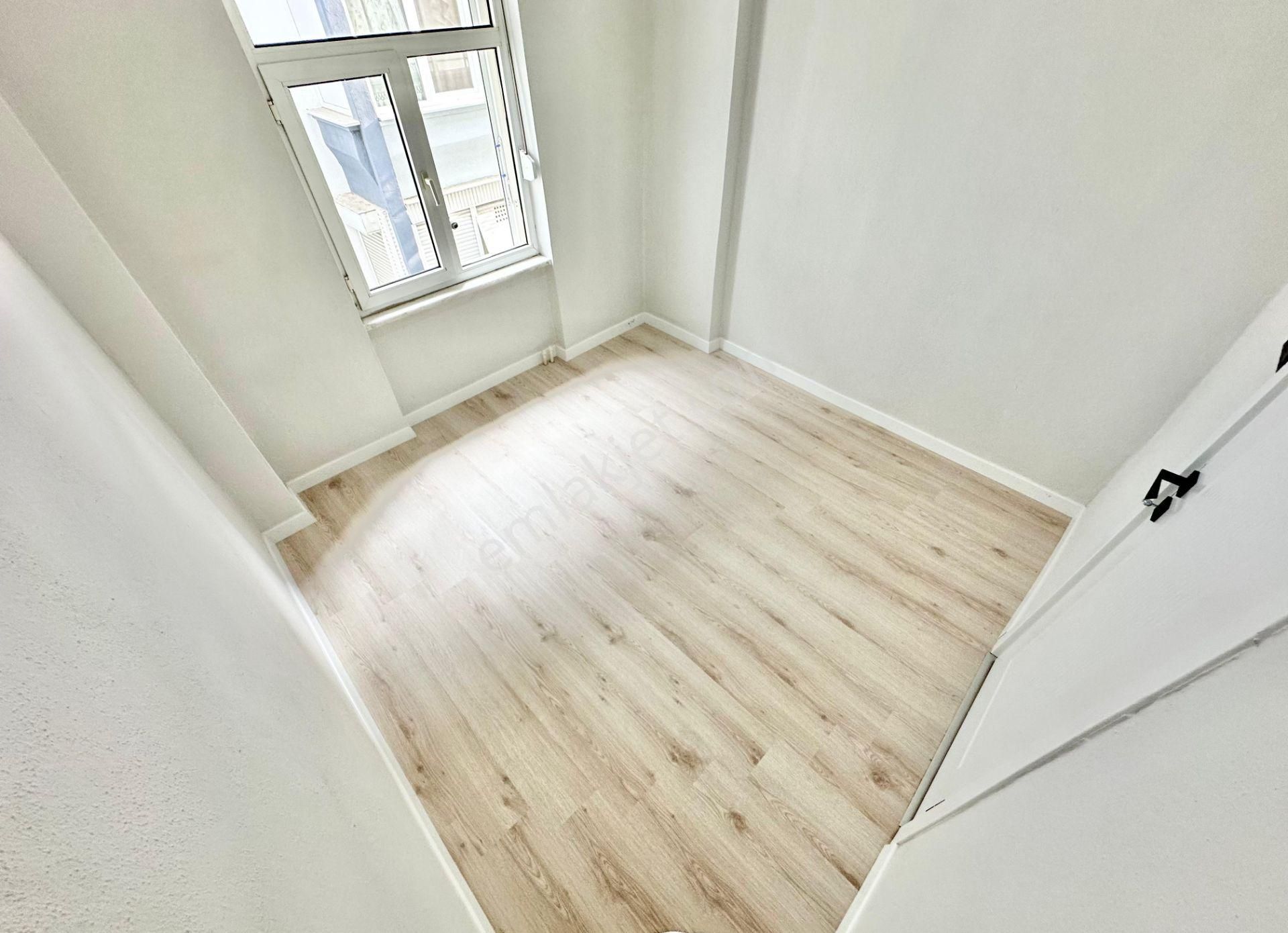 ꧁ay Emlaktan꧂ Akçay'da Ön Cephe Arakat İçi Komple Yapılı Panjurlu Satılık 3+1 Geniş Daire - Görsel 32