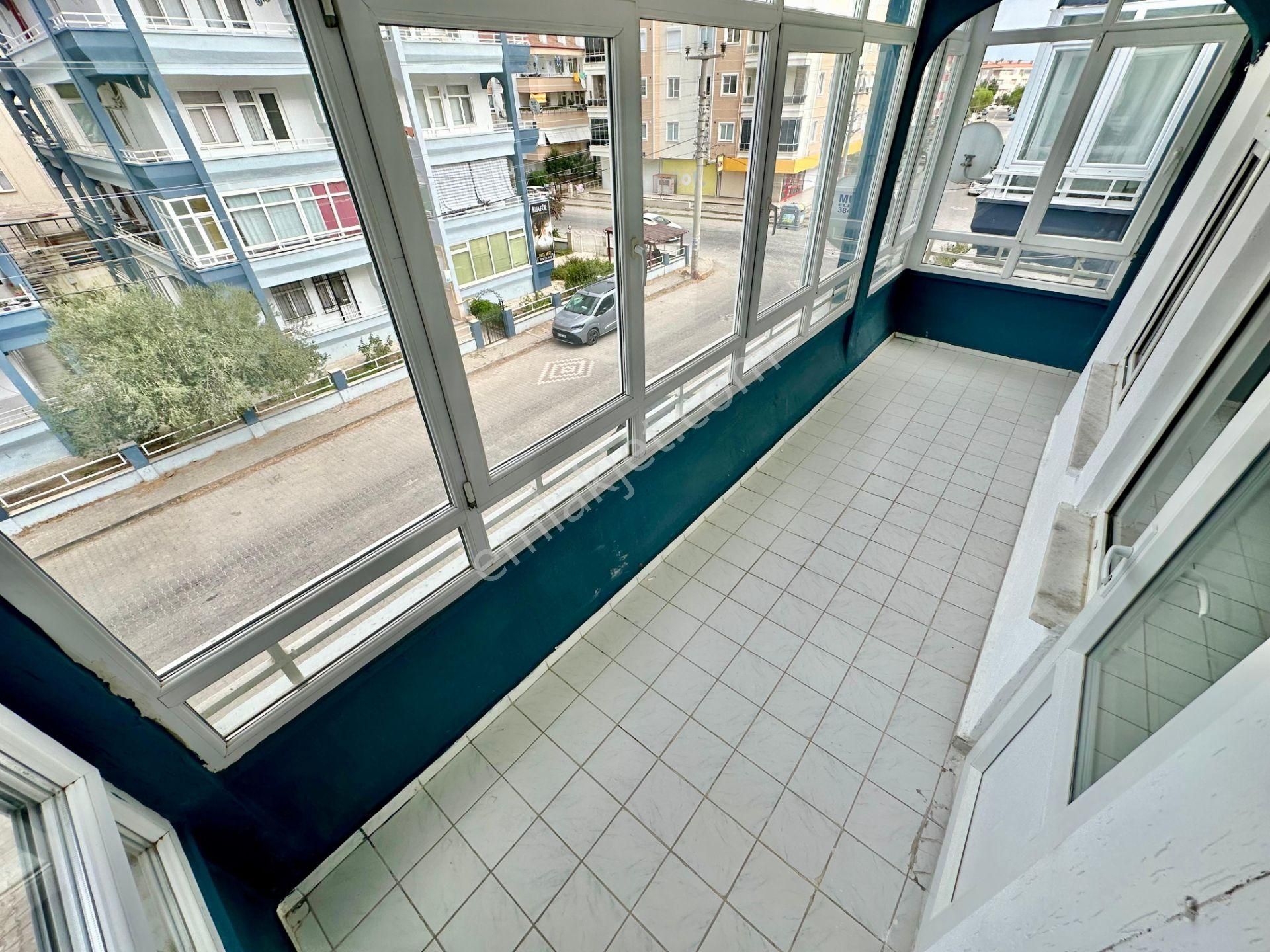 ꧁ay Emlaktan꧂ Akçay'da Ön Cephe Arakat İçi Komple Yapılı Panjurlu Satılık 3+1 Geniş Daire - Görsel 10