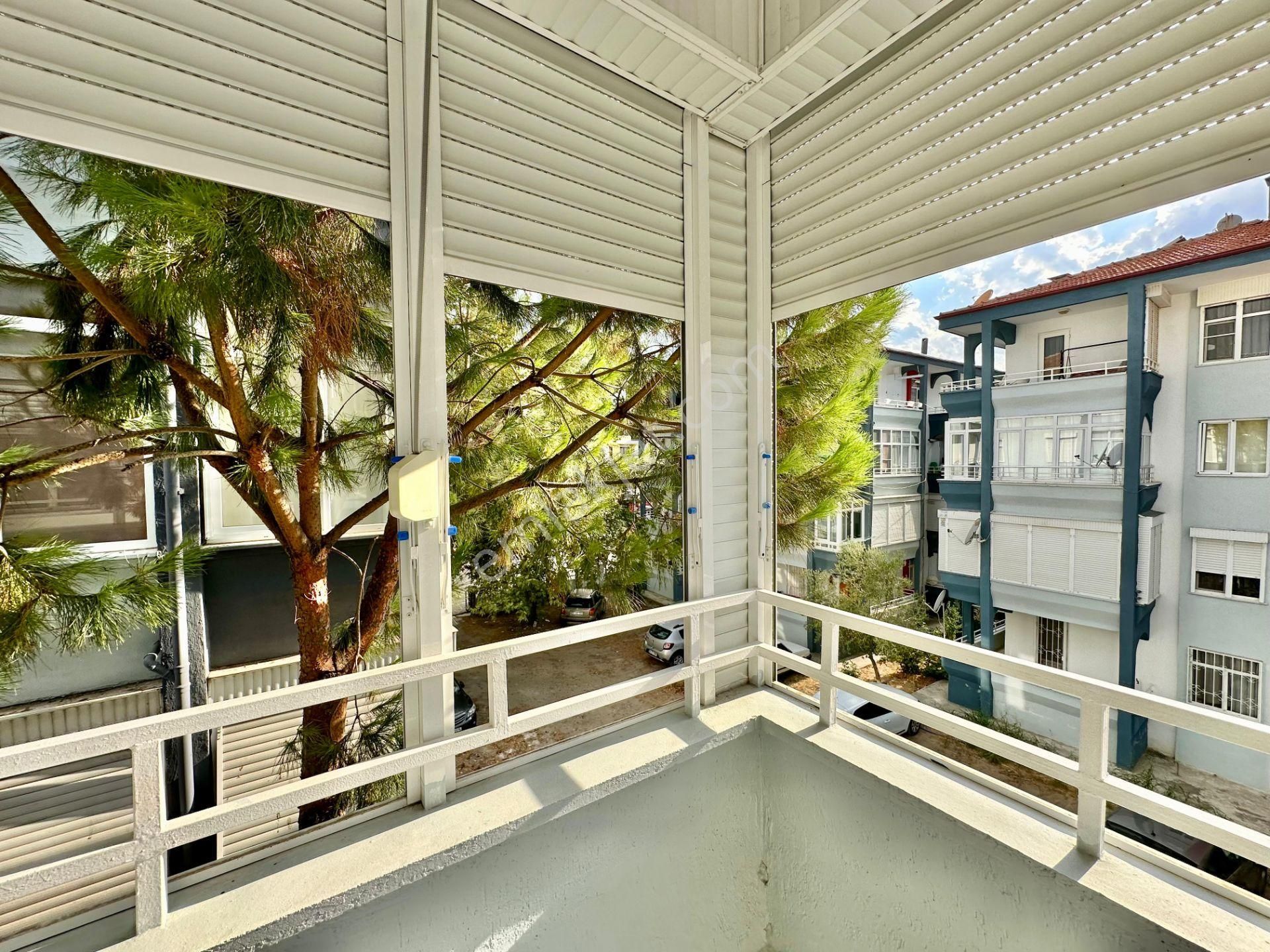 ꧁ay Emlaktan꧂ Akçay'da Ön Cephe Arakat İçi Komple Yapılı Panjurlu Satılık 3+1 Geniş Daire - Görsel 7