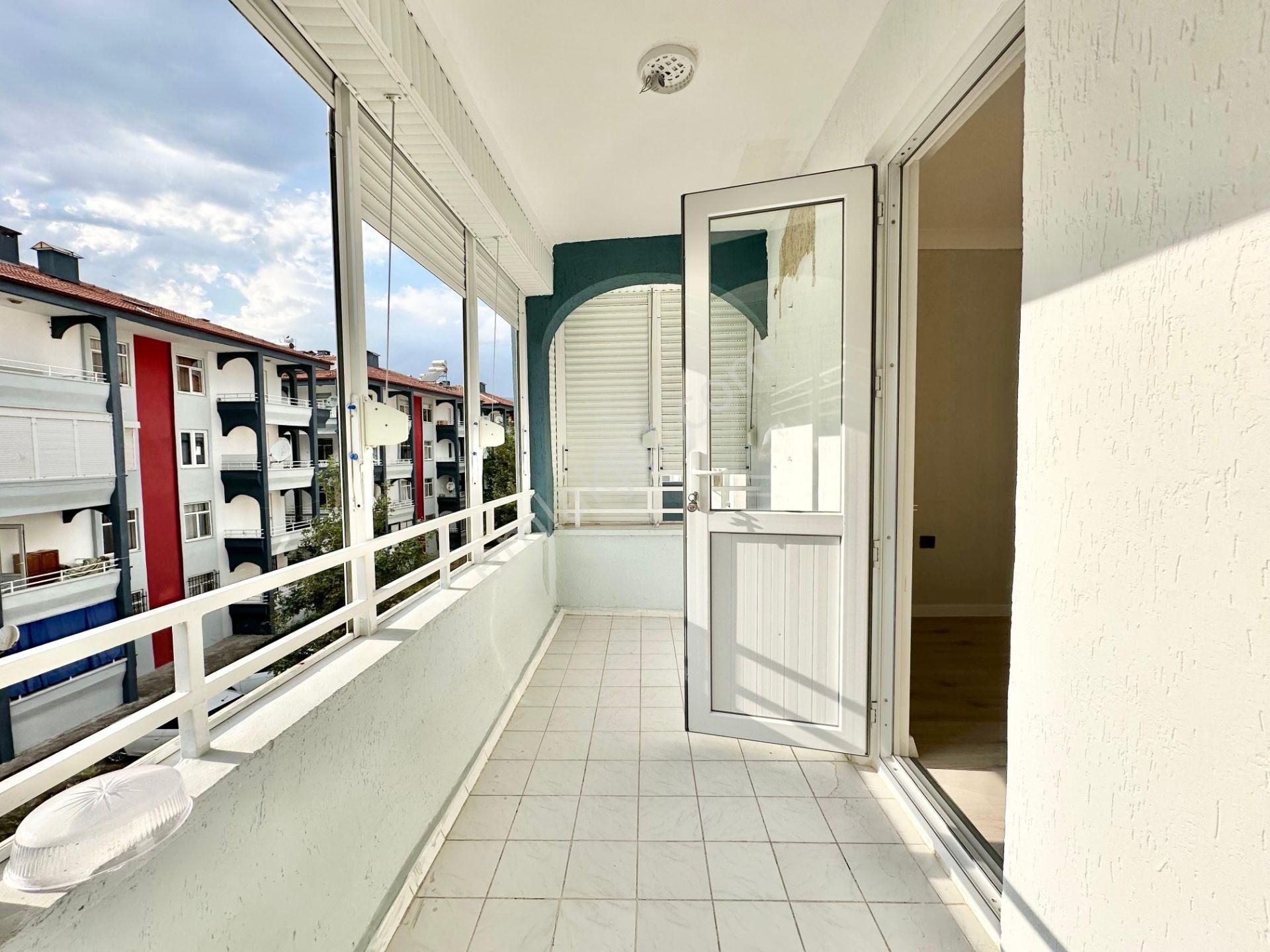 ꧁ay Emlaktan꧂ Akçay'da Ön Cephe Arakat İçi Komple Yapılı Panjurlu Satılık 3+1 Geniş Daire - Görsel 35