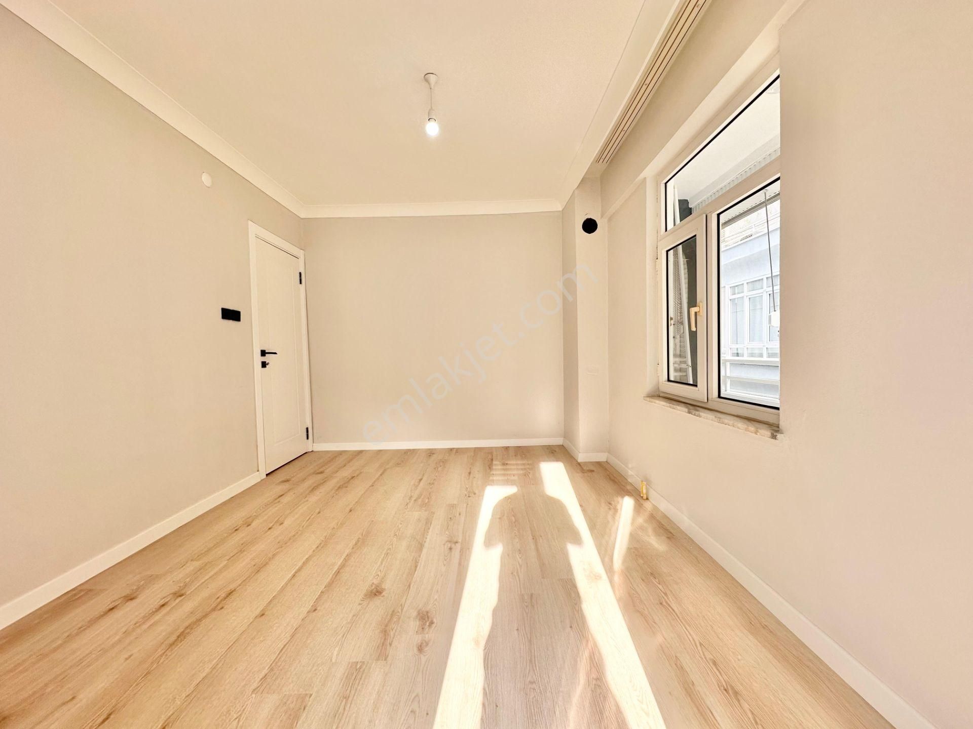 ꧁ay Emlaktan꧂ Akçay'da Ön Cephe Arakat İçi Komple Yapılı Panjurlu Satılık 3+1 Geniş Daire - Görsel 17