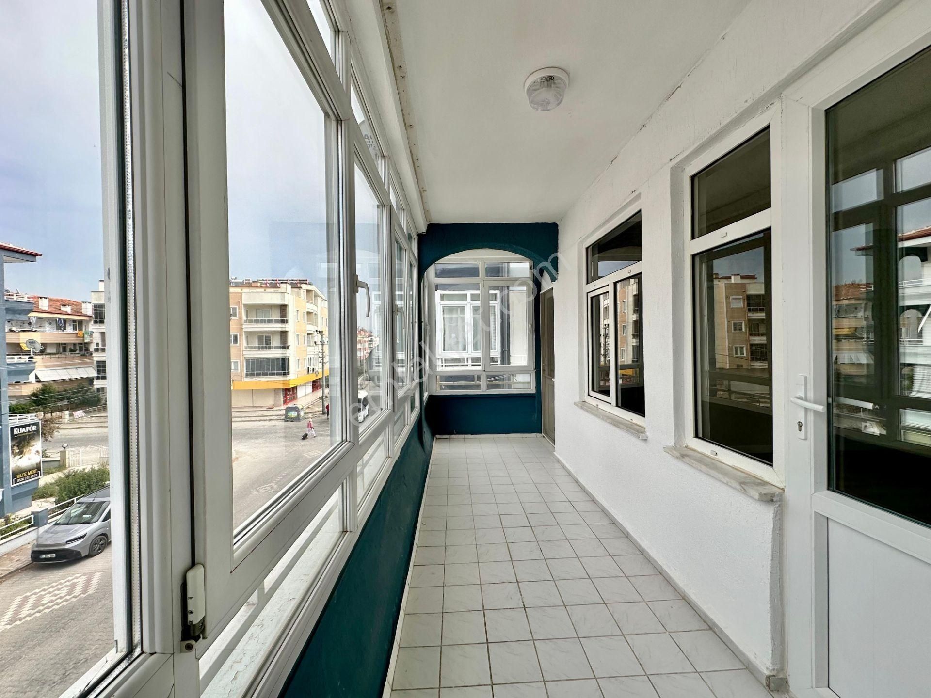 ꧁ay Emlaktan꧂ Akçay'da Ön Cephe Arakat İçi Komple Yapılı Panjurlu Satılık 3+1 Geniş Daire - Görsel 16