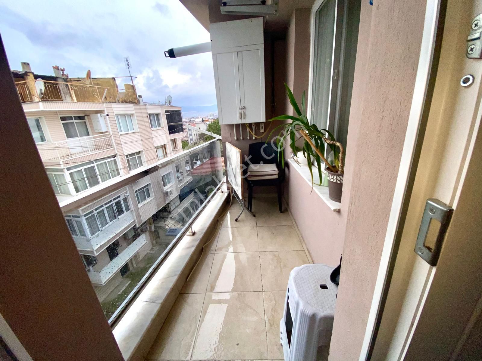 Arga'dan Buca Çevikbir Meydan Yakını D. Gazlı 2+1 Kiralık Daire. - Görsel 5