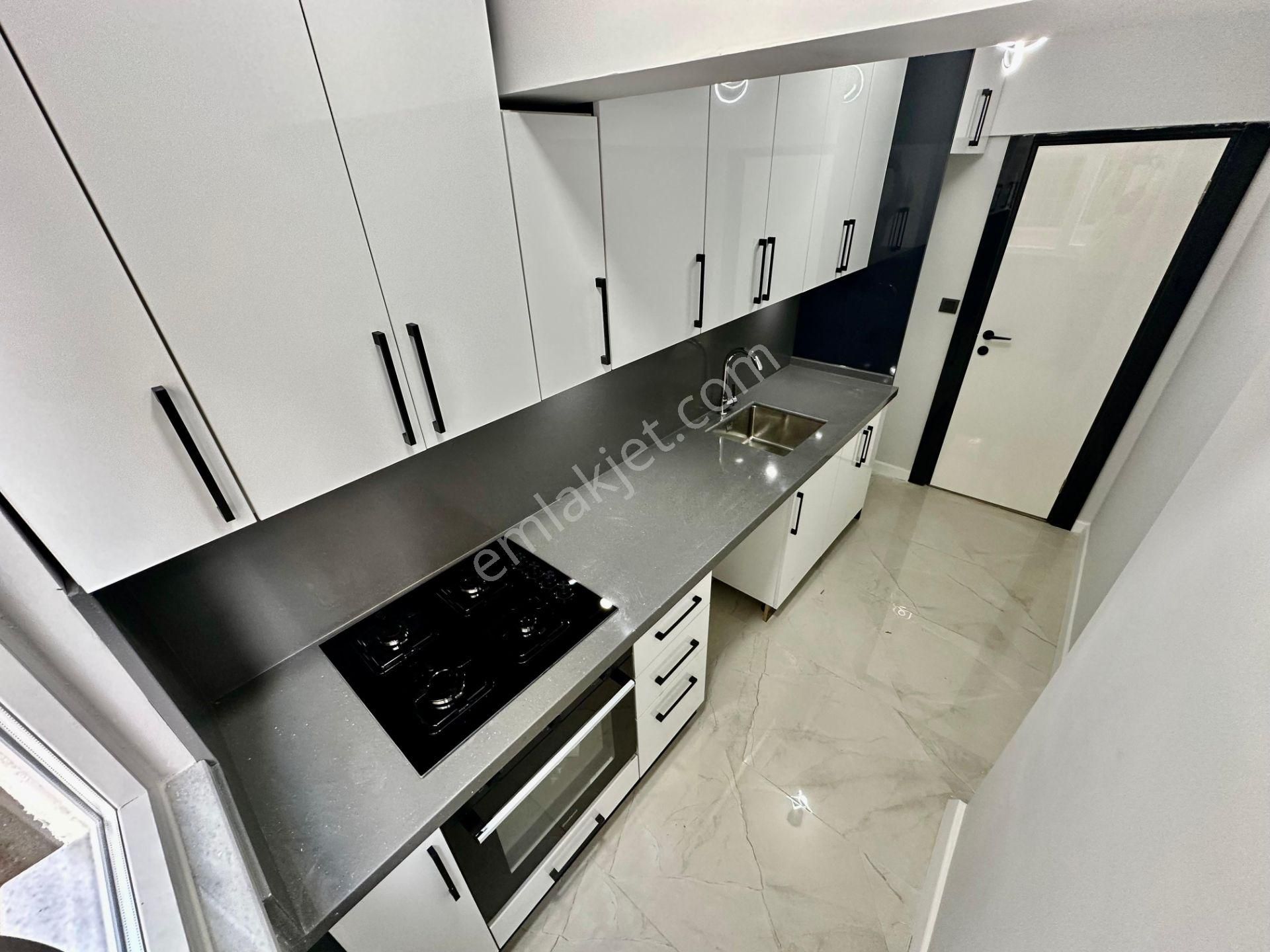 ꧁ay Emlaktan꧂akçay Merkezde Denize 100 Mt Ahçe Kullanımlı Müstakil Tadında Satılık 2+1 Lüx Daire - Görsel 5