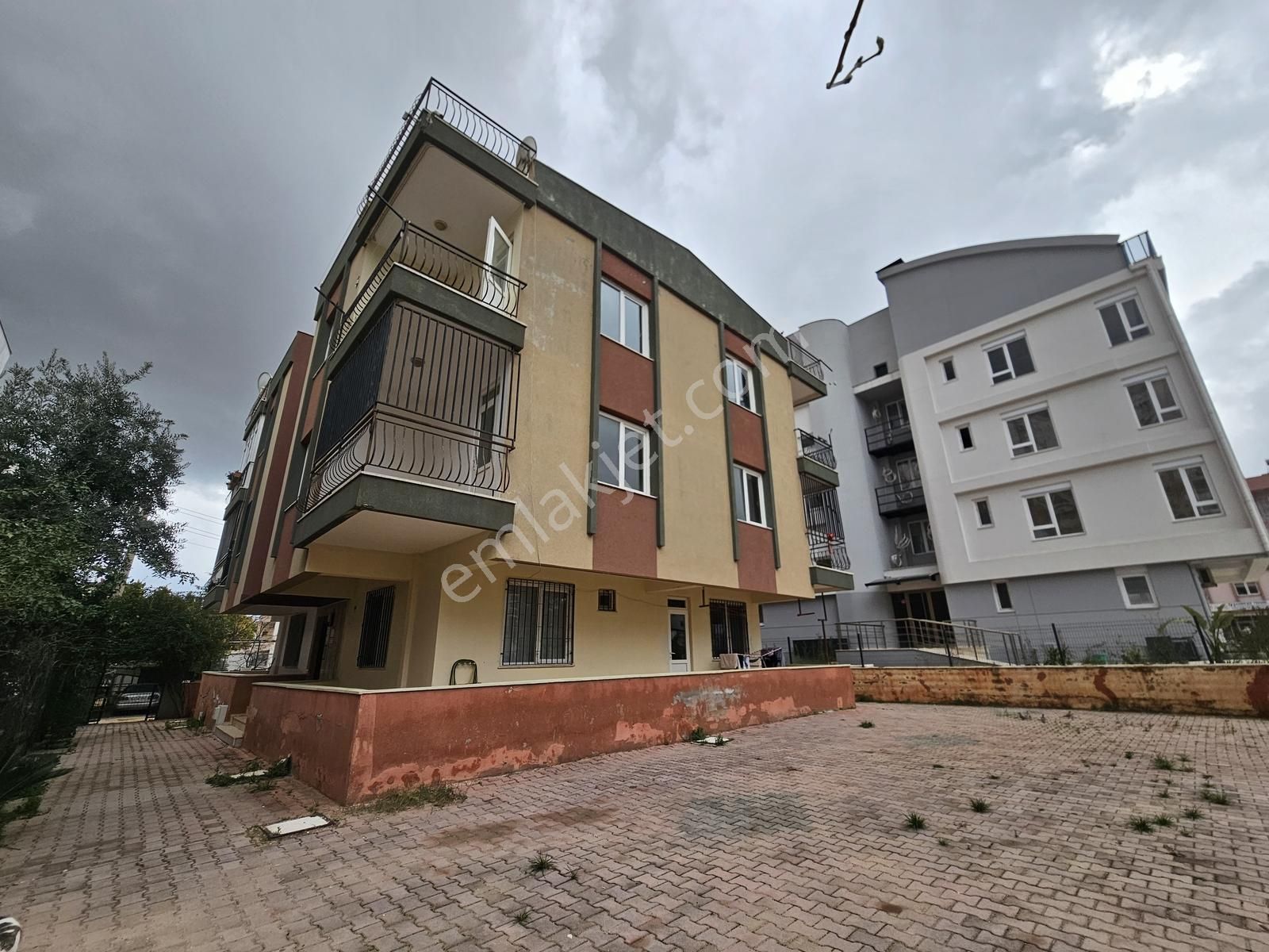 Ayanoğlun'da Satılık 2+1 95m2 Ayrı Mutfaklı Çift Balkonlu Daire - Görsel 31