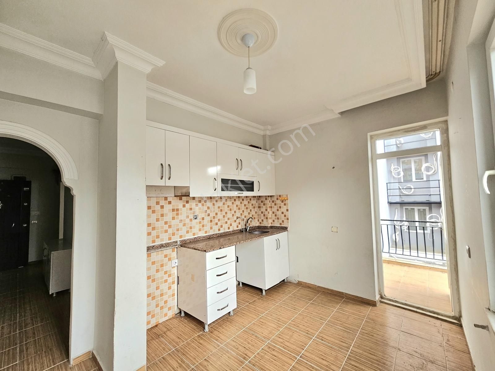 Ayanoğlun'da Satılık 2+1 95m2 Ayrı Mutfaklı Çift Balkonlu Daire