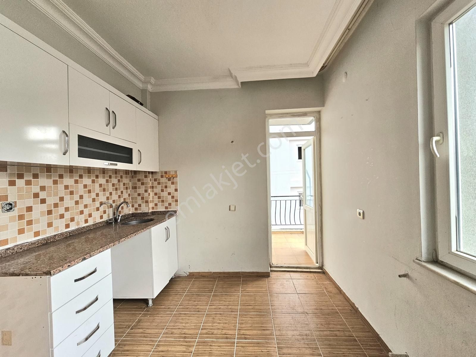 Ayanoğlun'da Satılık 2+1 95m2 Ayrı Mutfaklı Çift Balkonlu Daire - Görsel 12