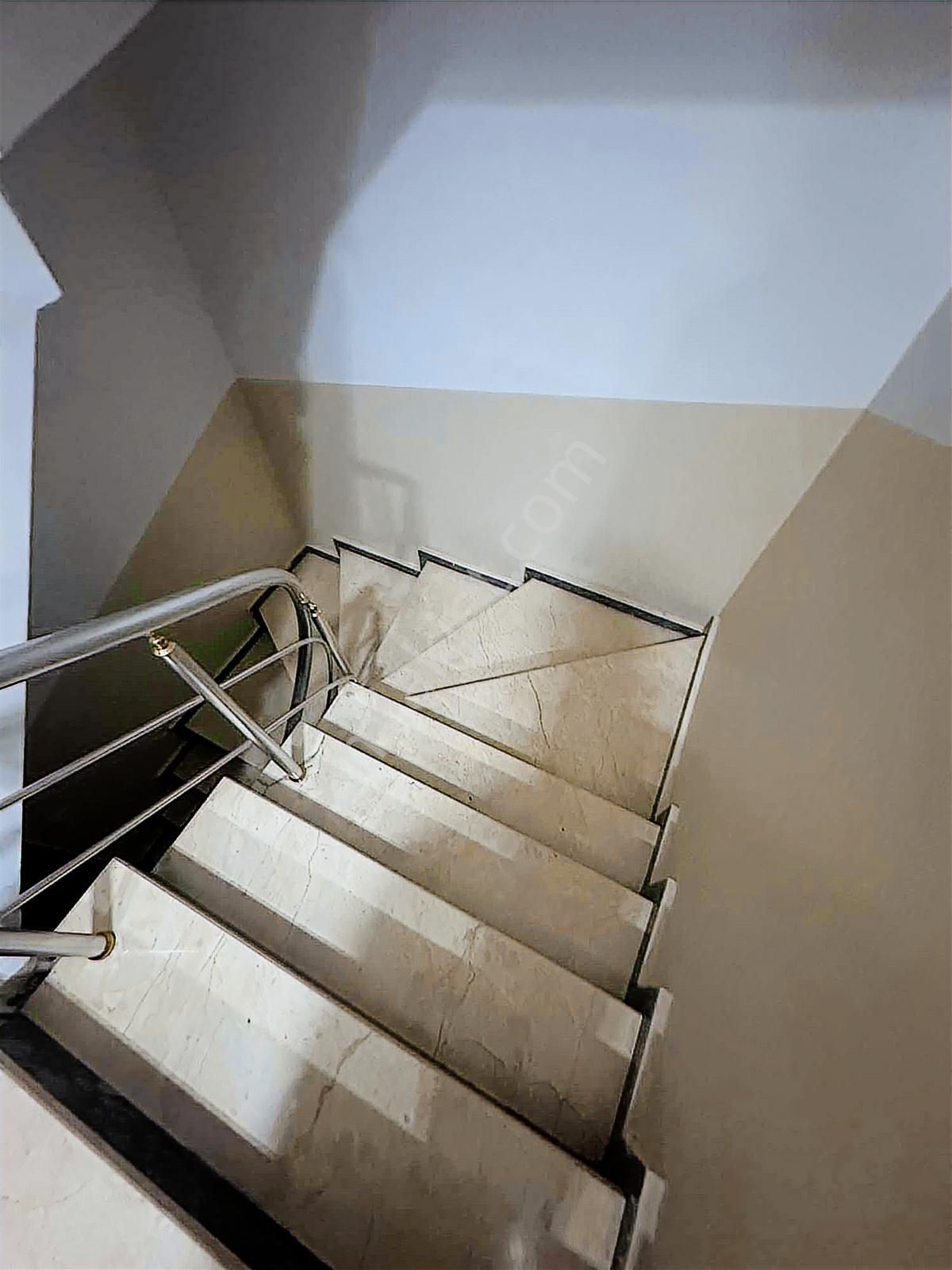 Binevlerde Satılık 2+1 Bahçe Kat 100mt Satılık Daire - Görsel 17