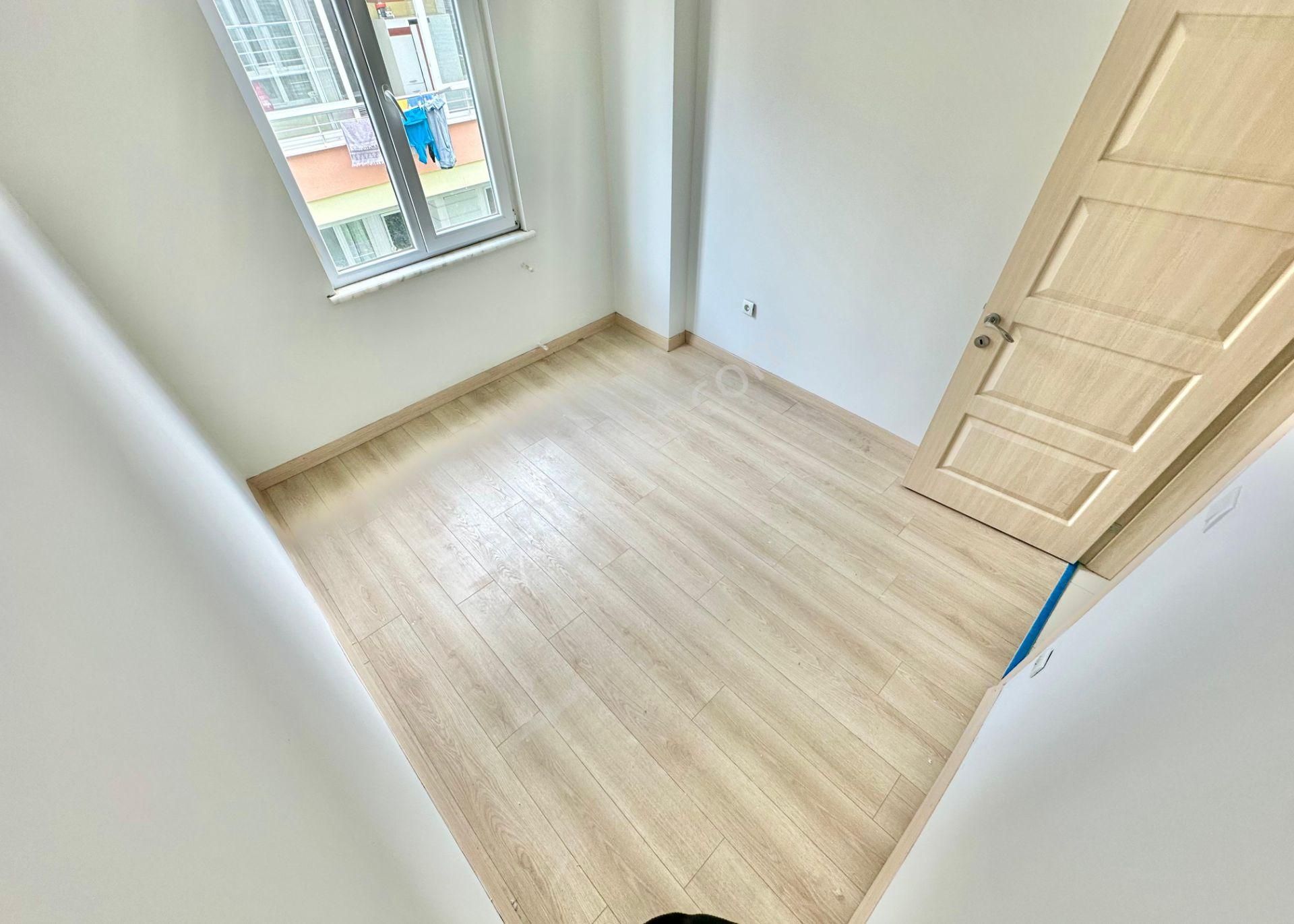 ꧁ay Emlak'tan꧂akçay'da Arakat Ayrı Mutfaklı Geniş Kapalı Balkonlu Arakat Satılık 2+1 Geniş Daire - Görsel 31