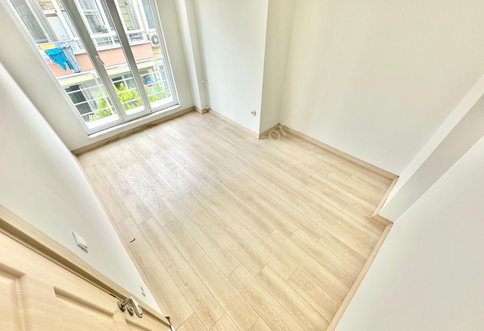 ꧁ay Emlak'tan꧂akçay'da Arakat Ayrı Mutfaklı Geniş Kapalı Balkonlu Arakat Satılık 2+1 Geniş Daire - Görsel 17