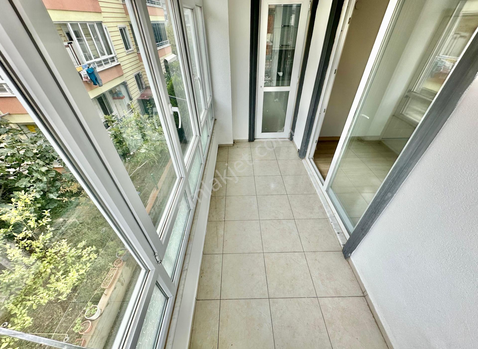 ꧁ay Emlak'tan꧂akçay'da Arakat Ayrı Mutfaklı Geniş Kapalı Balkonlu Arakat Satılık 2+1 Geniş Daire - Görsel 8