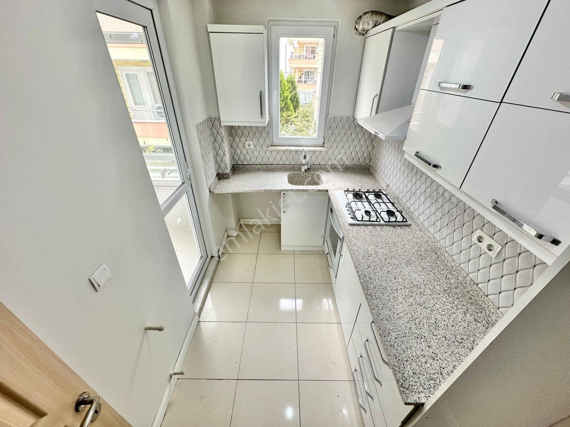 ꧁ay Emlak'tan꧂akçay'da Arakat Ayrı Mutfaklı Geniş Kapalı Balkonlu Arakat Satılık 2+1 Geniş Daire - Görsel 7