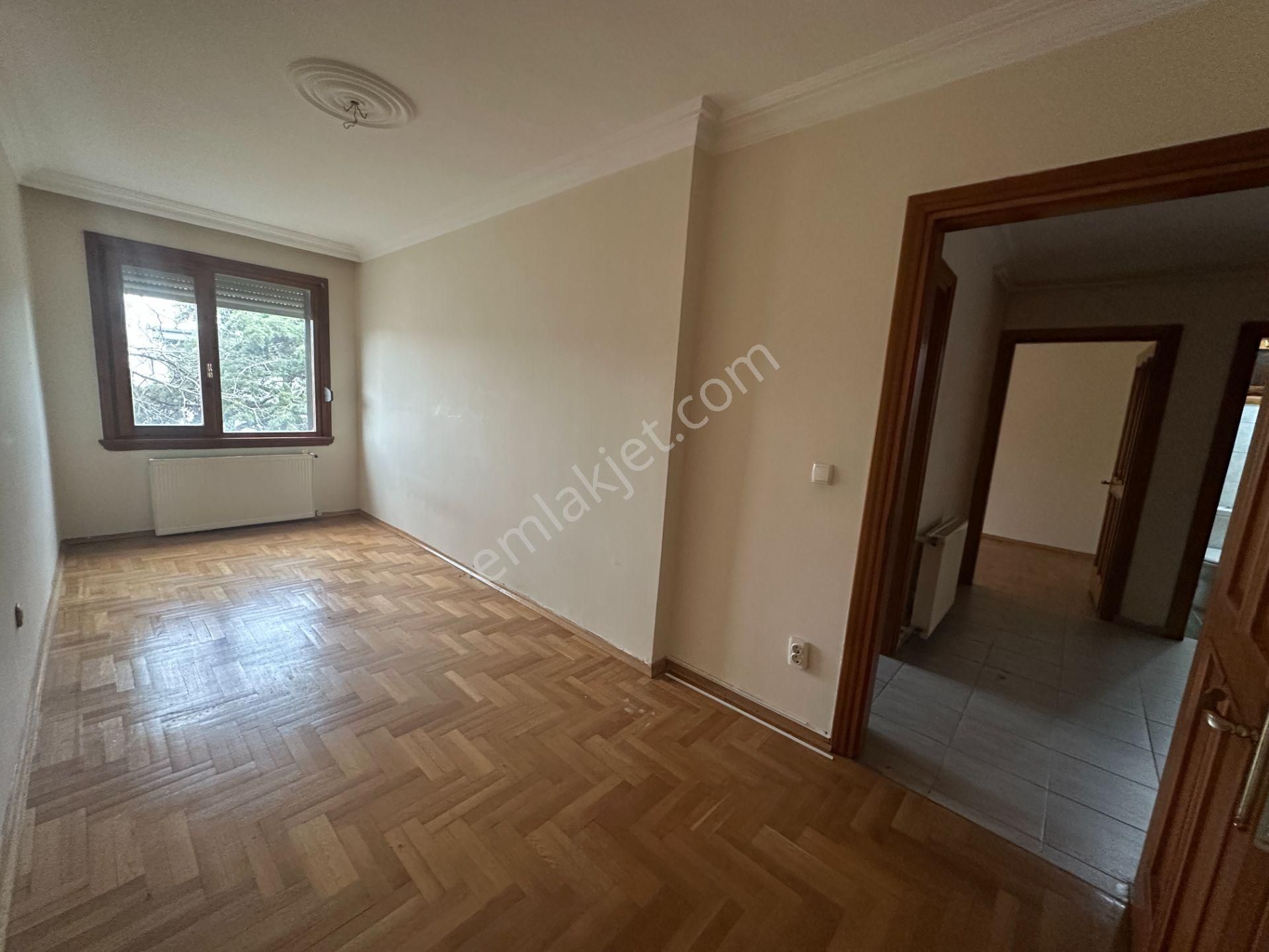 Koşuyolu Sabancı Sitesi Karşısı Geniş 2+1 Satılık Daire / Boştur - Görsel 17