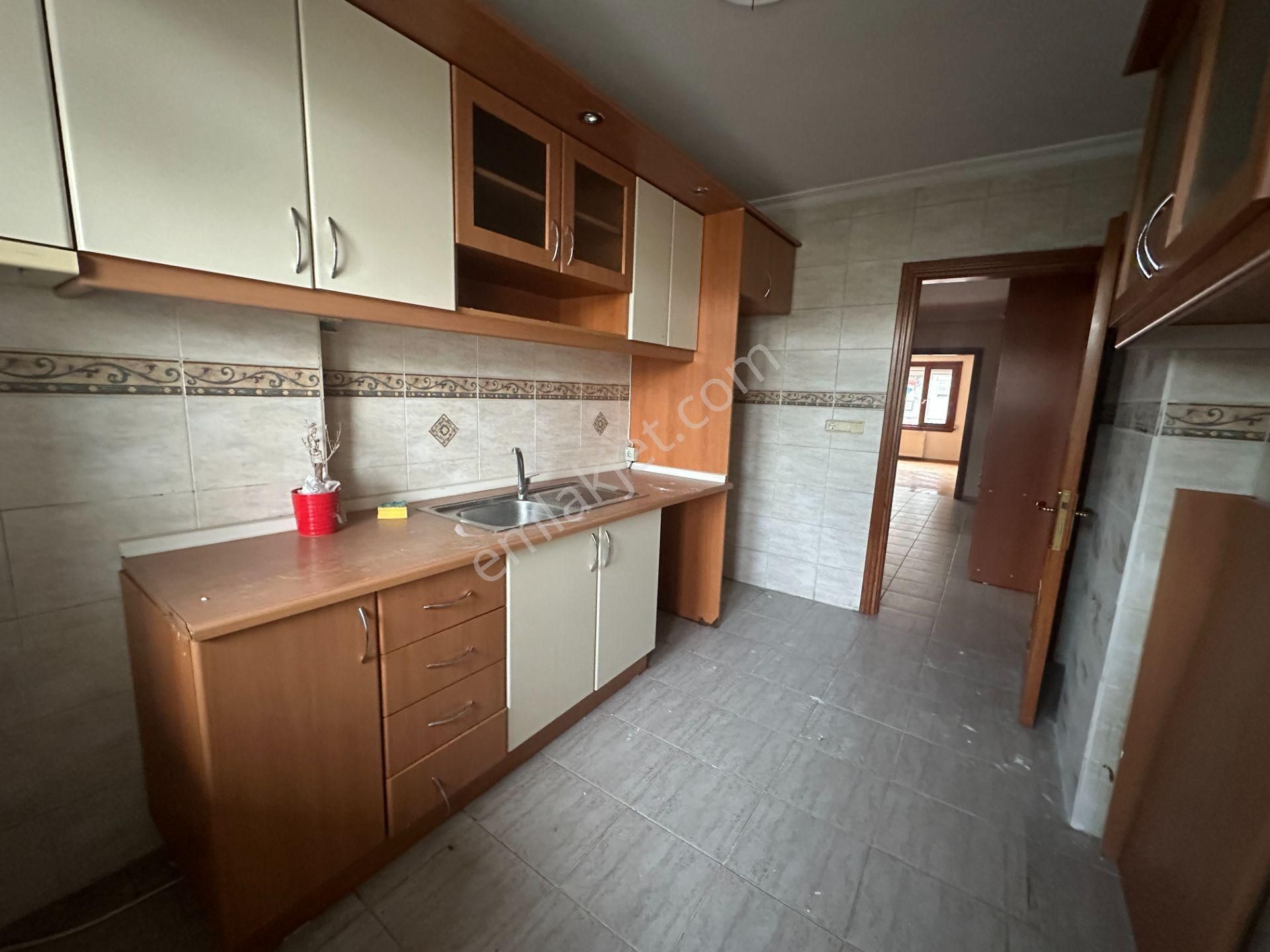 Koşuyolu Sabancı Sitesi Karşısı Geniş 2+1 Satılık Daire / Boştur - Görsel 14