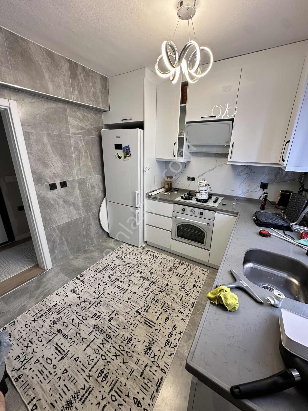 Yeşilpınar 2+1 Satılık 93 Mt Yüksek Giriş Çift Balkonlu - Görsel 13