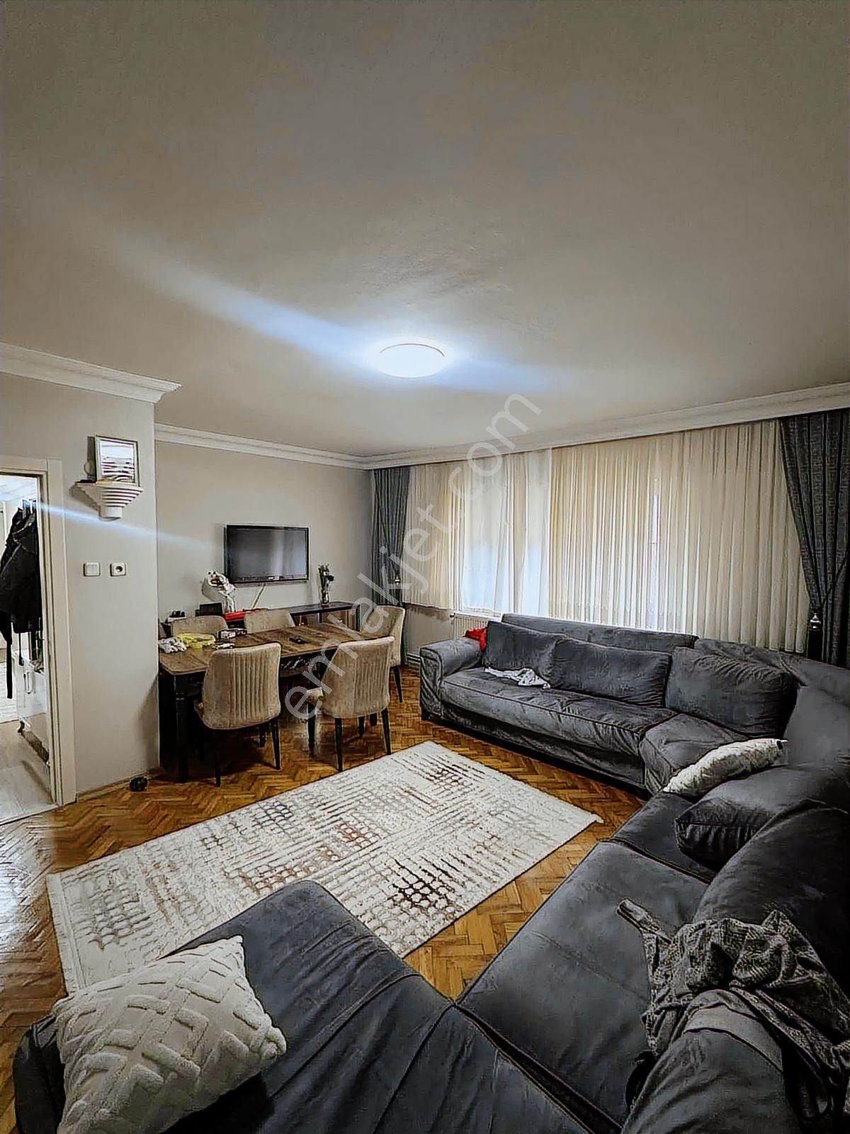 Akşemşettin Mah Satılık 2+1 Daire 95mt (kot.2)krediye Uygun