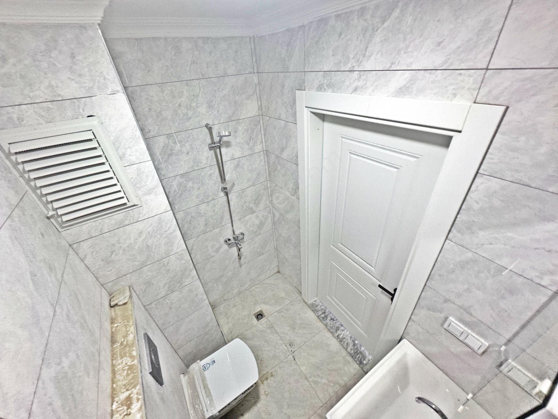 👉aygülden Edremit Kadıköy'de Sıfır Ara Kat Ön Cephe Ayrı Mutfak Ebeveyn Banyolu 2+1 Satılık Daire👈 - Görsel 24