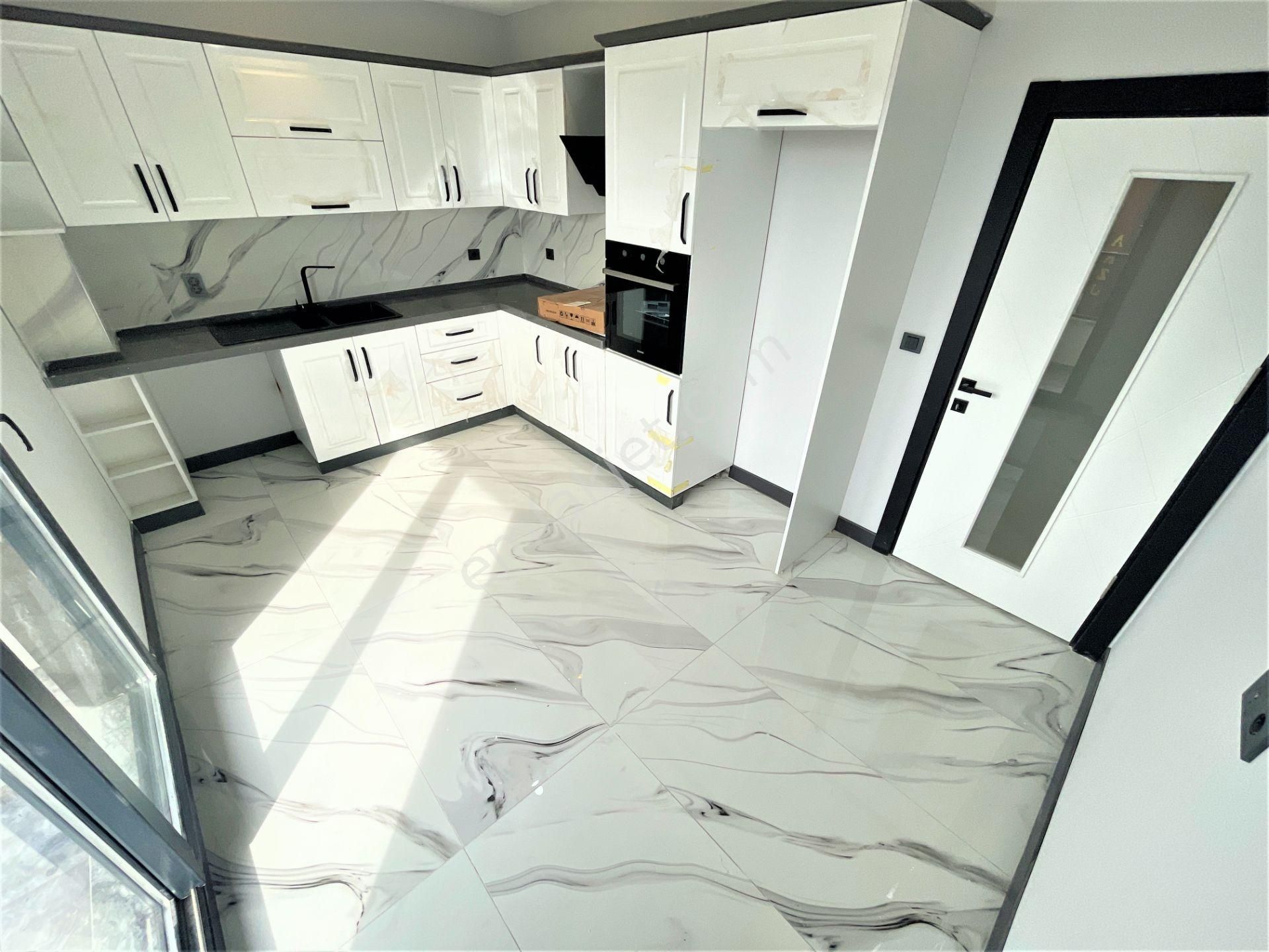 🔴🔴 Aktif'ten Akçay'da Merkezi Konumda Denize 500 Mt Mesafede Sıfır 3+1 Şık Tasarımlı Dublex - Görsel 3