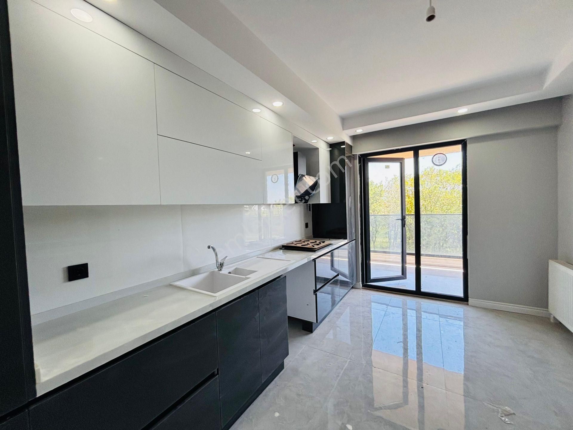 Güven'den Tepede Lüks Site'de Güvenlkli,hamamlı,havuzlu 3+1daire - Görsel 5