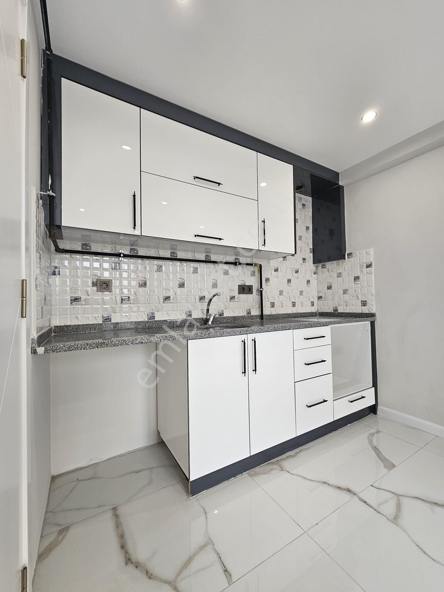 Ender Uysal Gayrimenkulden Değirmenönün De Satılık 2+1 Sıfır Asansörlü Butik Daire.... - Görsel 3