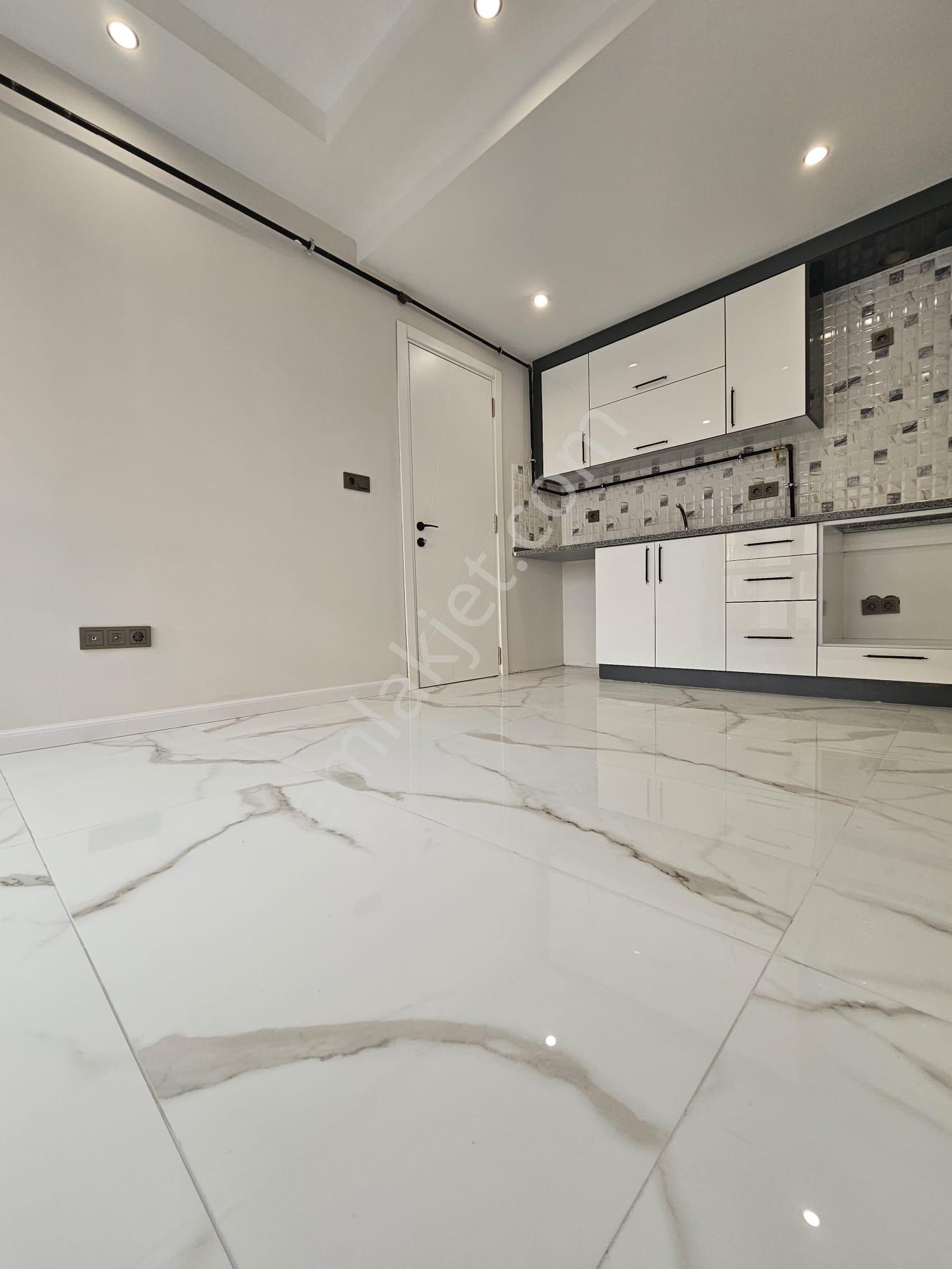 Ender Uysal Gayrimenkulden Değirmenönün De Satılık 2+1 Sıfır Asansörlü Butik Daire....