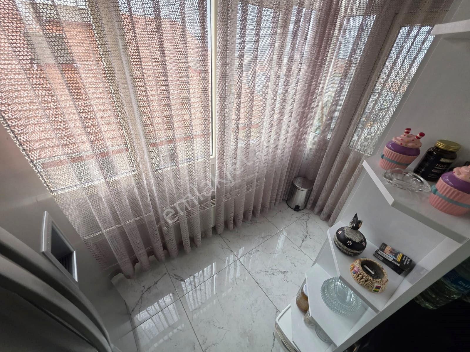 İncirli'de Katta Ultra Lüks Yapılı 3+1 Masrafsız Geniş Daire - Görsel 7