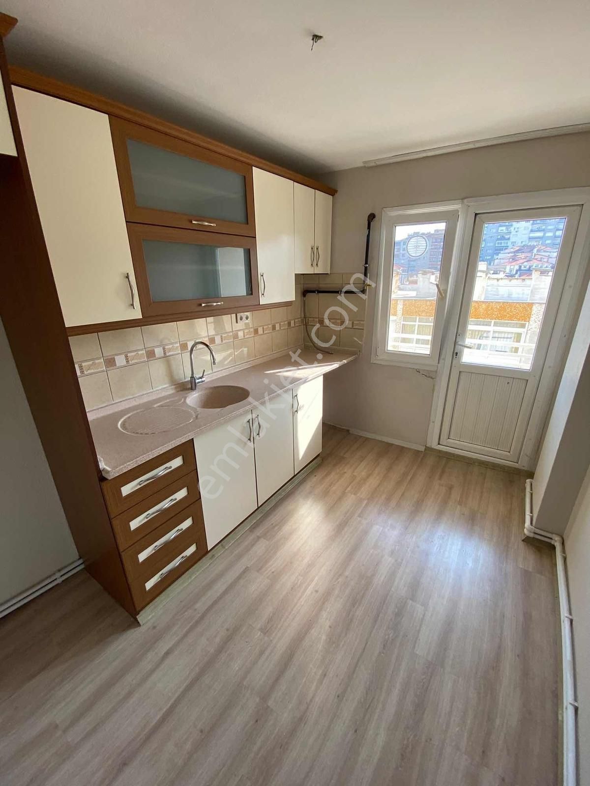 Doğanay Mah'de 3+1 Arakat Park Manzaralı Bakımlı Kiralık Daire - Görsel 25