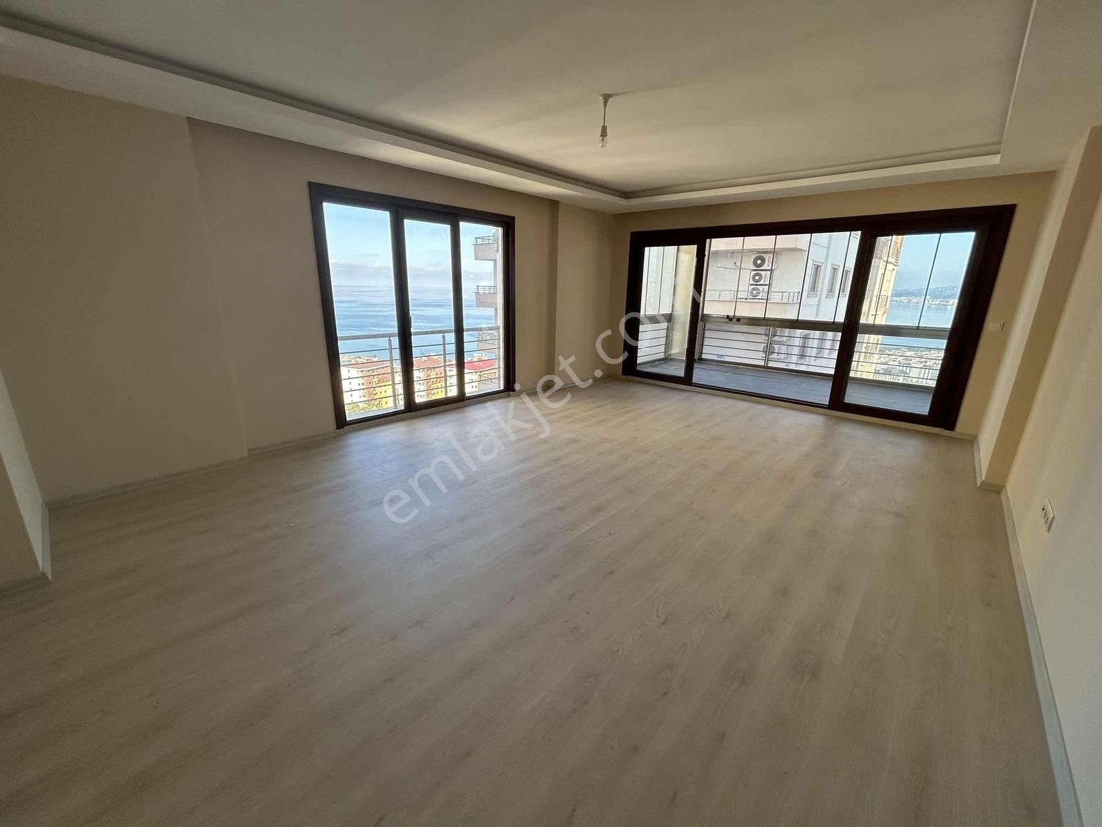 Altın Emlak Trabzon Yalıncakta Satılık 3+1 Fırsat Lüx Daire