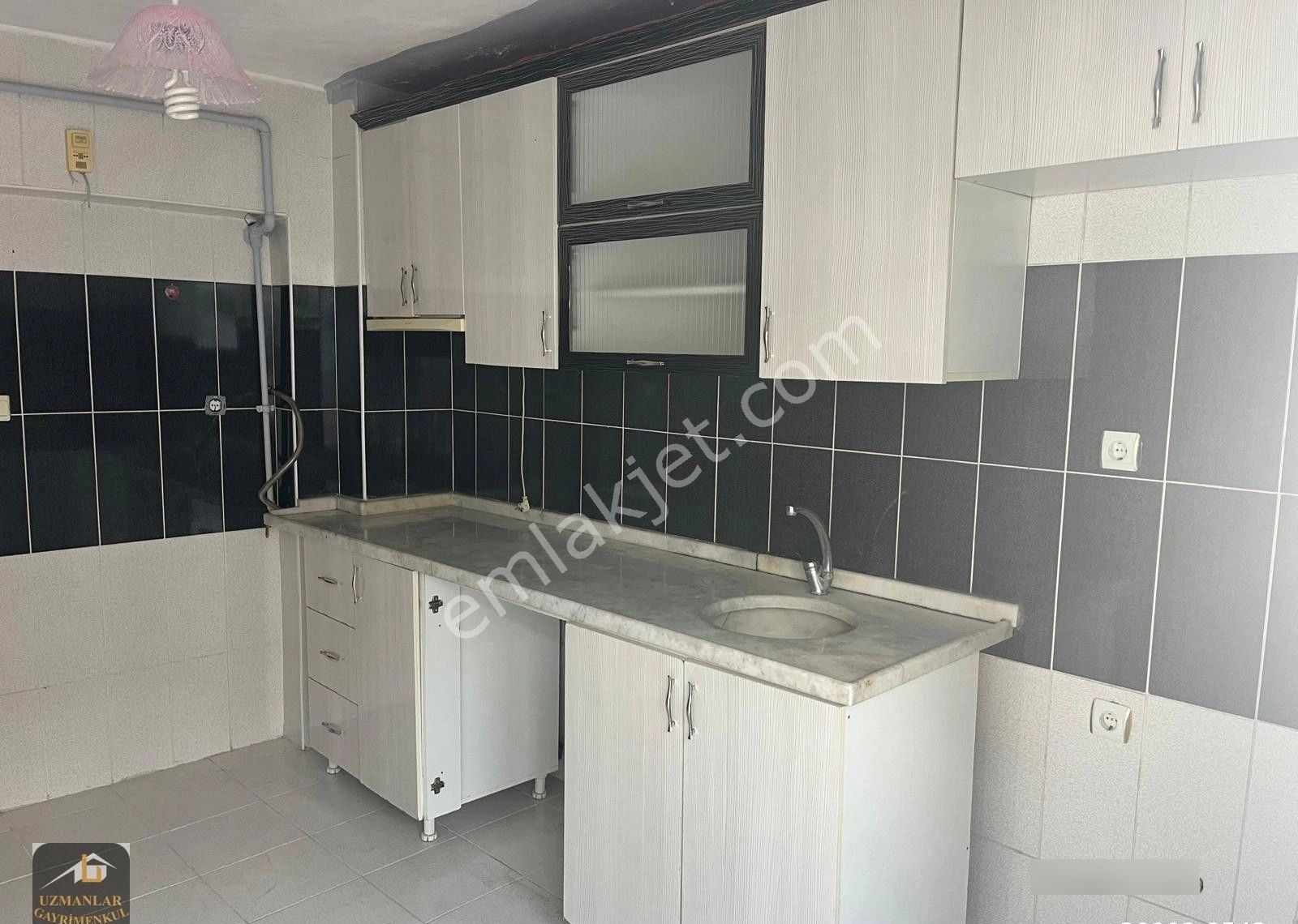 Alsancak Mahallesinde Asansörlü Kiralık 3+1 Daire - Görsel 5