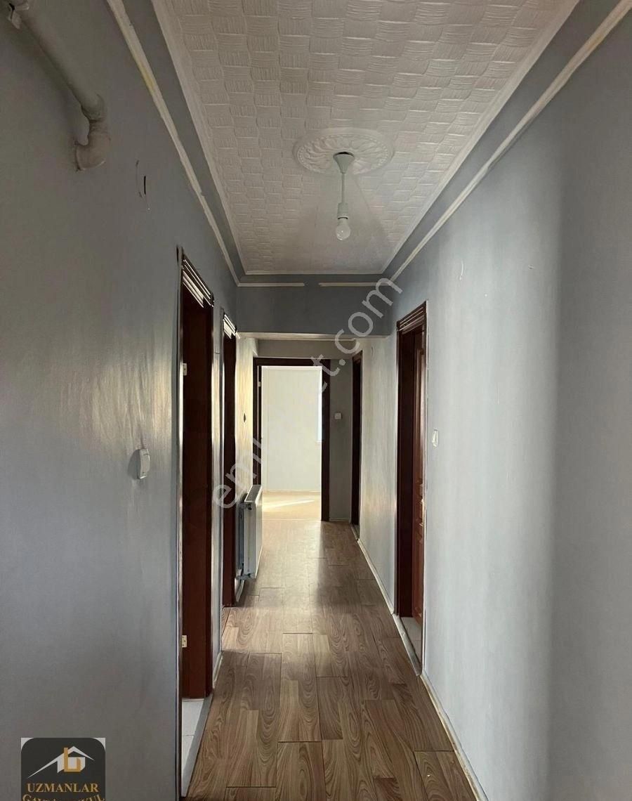 Alsancak Mahallesinde Asansörlü Kiralık 3+1 Daire - Görsel 2