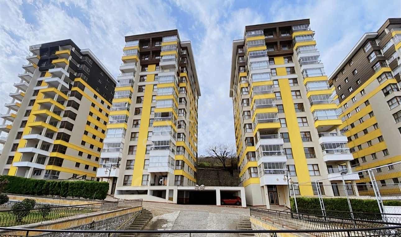 Altın Emlak Trabzon Yalıncakta Eşyalı Satılık 4+1 Daire